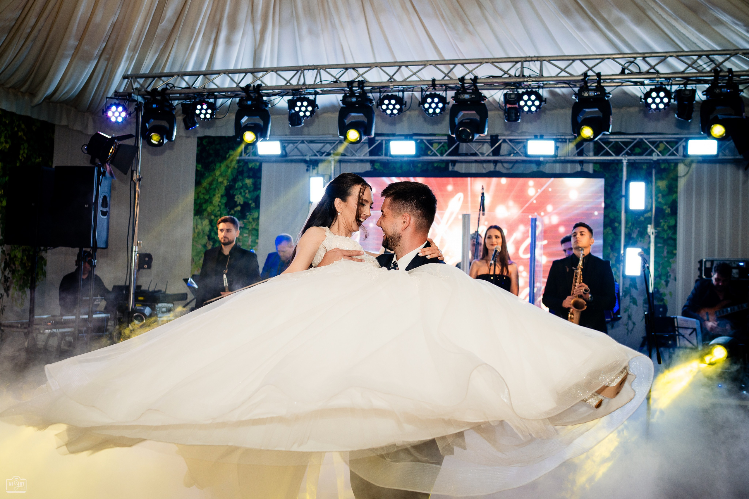 Iulian Arsinte | Fotograf Nunta | R+G. Iulian Arsinte - Fotograf de Nunta - Neamt, Bacau, Suceava, Iasi