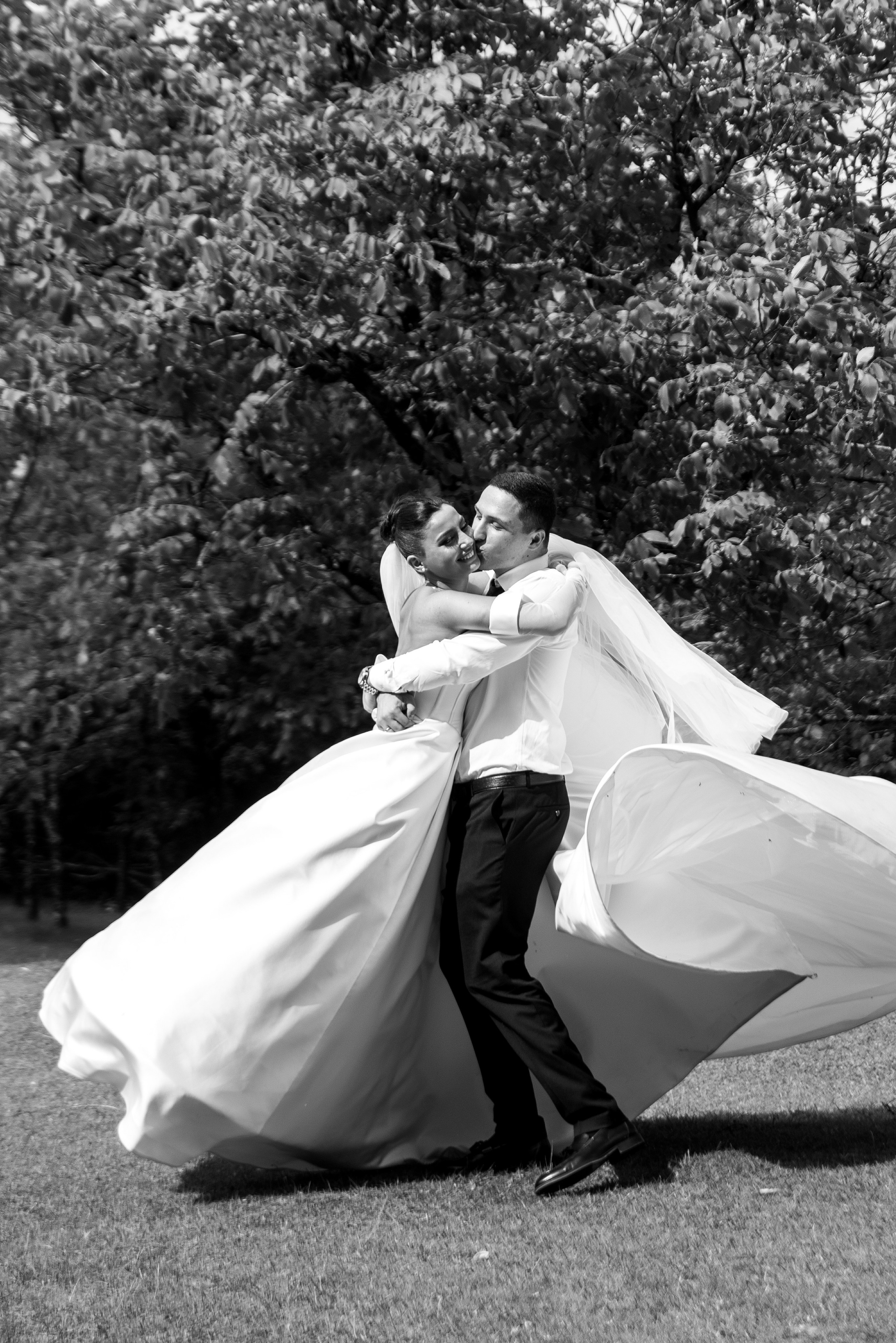 Грузинская свадьба Луки и Нино в Кутаиси. Свадебные фотографы в Грузии, Армении. Макс Коваленко и Лара Татосян. Свадебный видеограф