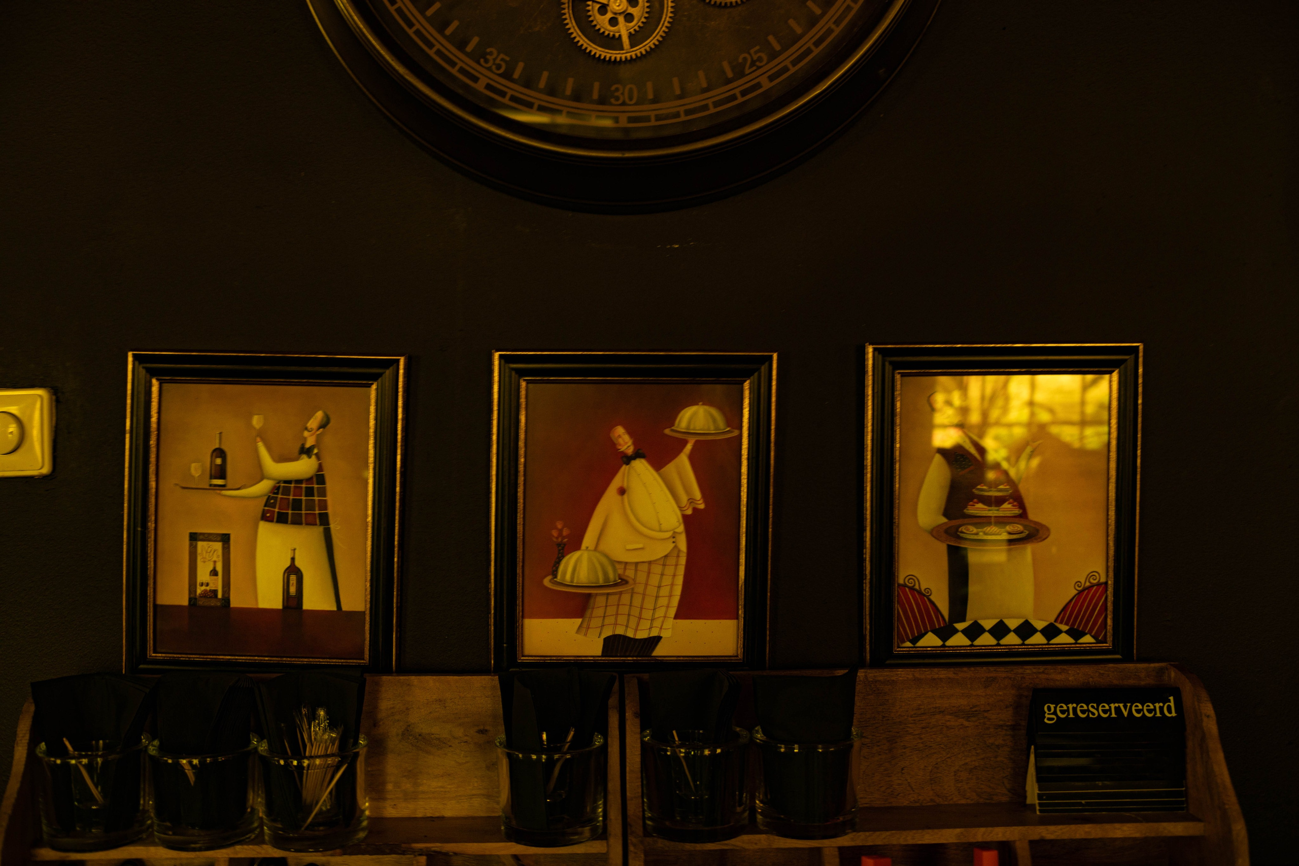 Het Wapen van Bronkhorst Cafe Restraurant. Lero Photographer and a set designer|individual custom portrait and advertising photography in Zutphen