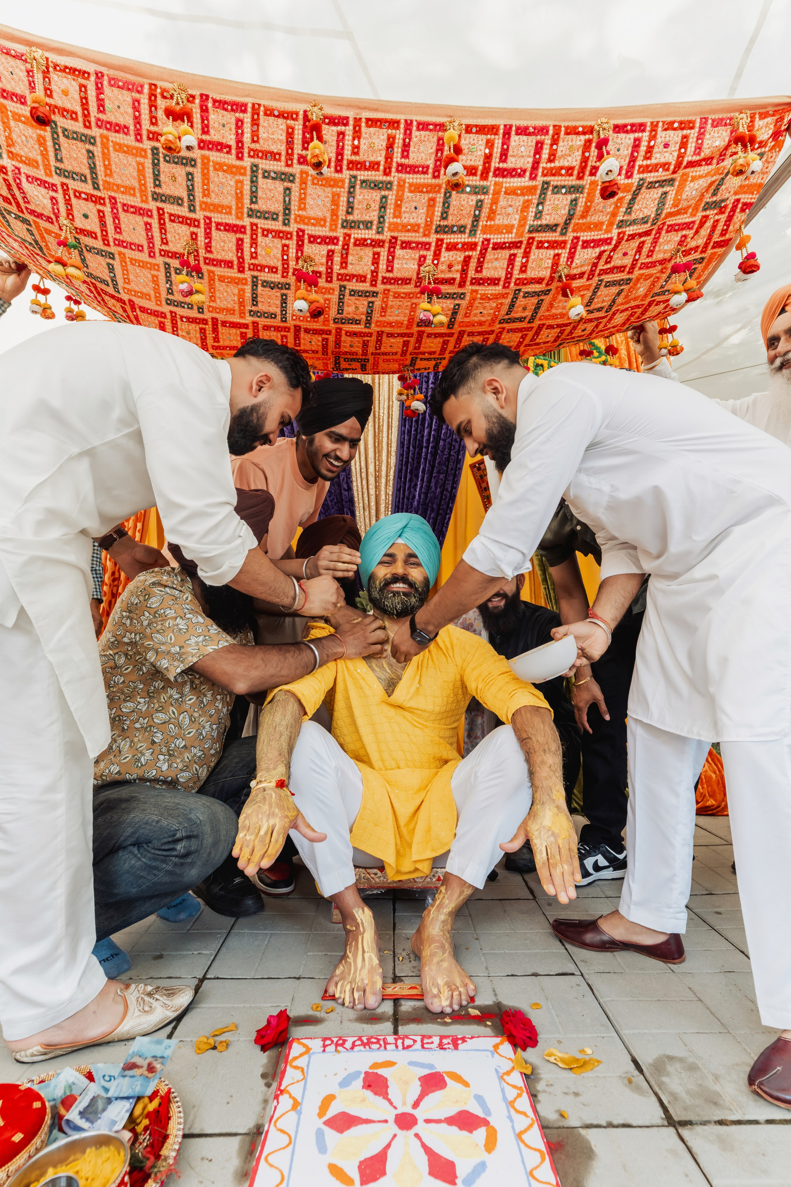 Gagan & Jasmeen. Wedding Photographer & Cinematographer studios