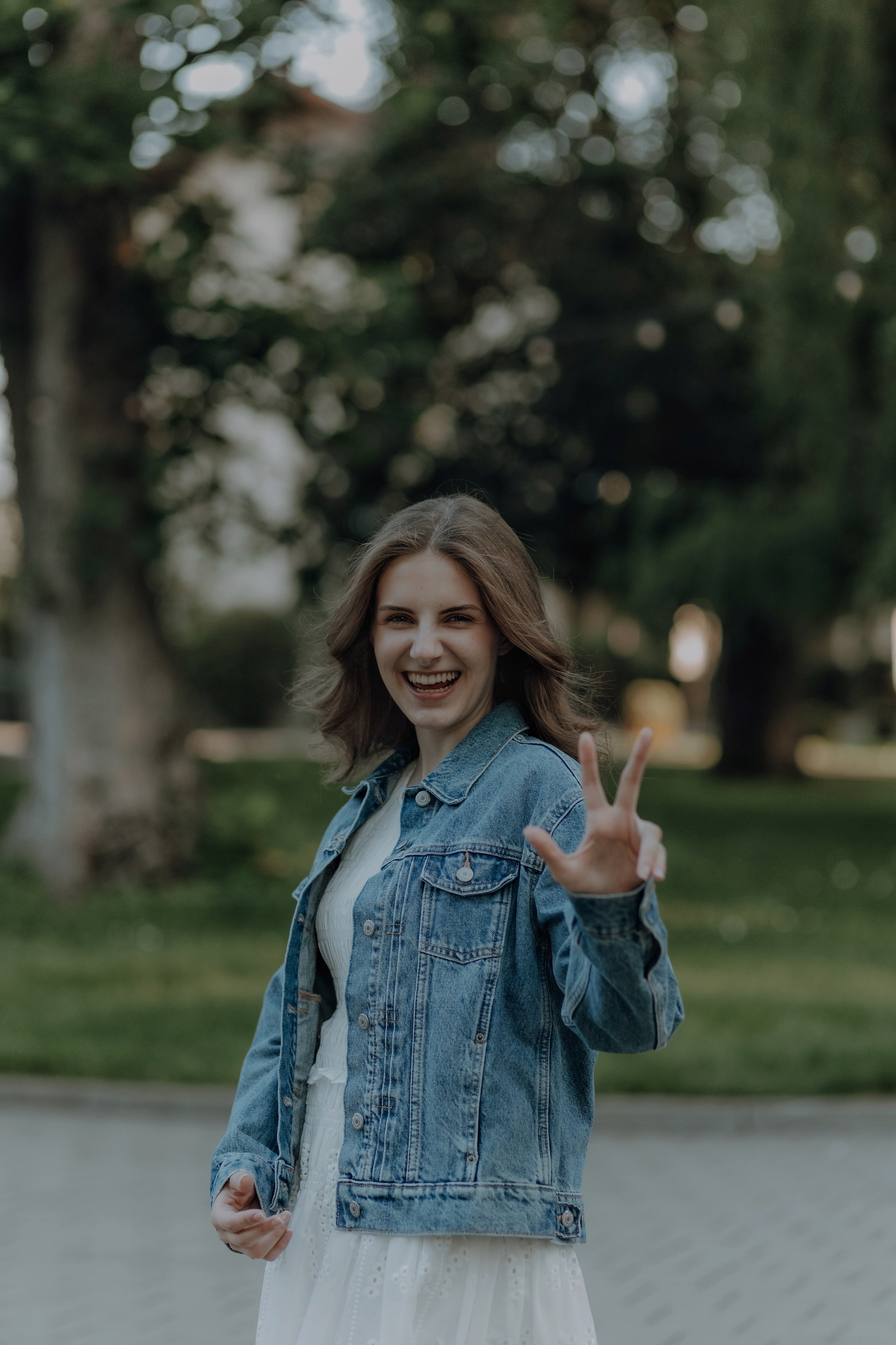 Sarah și liniștea unui sfârșit de zi. Emotions Photo Art
