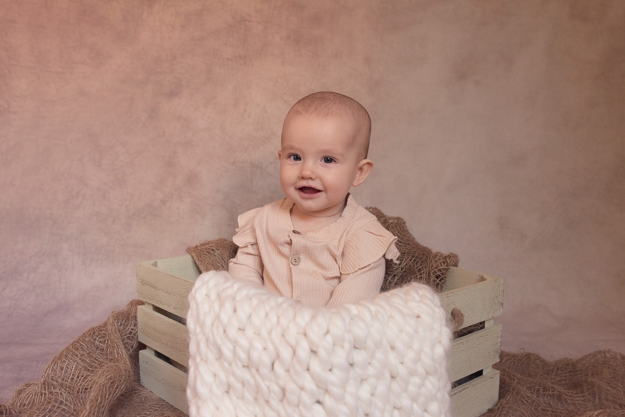 Emmi 6 Months. Maternity Newborn and Family photographer Hamburg Claire Hambley