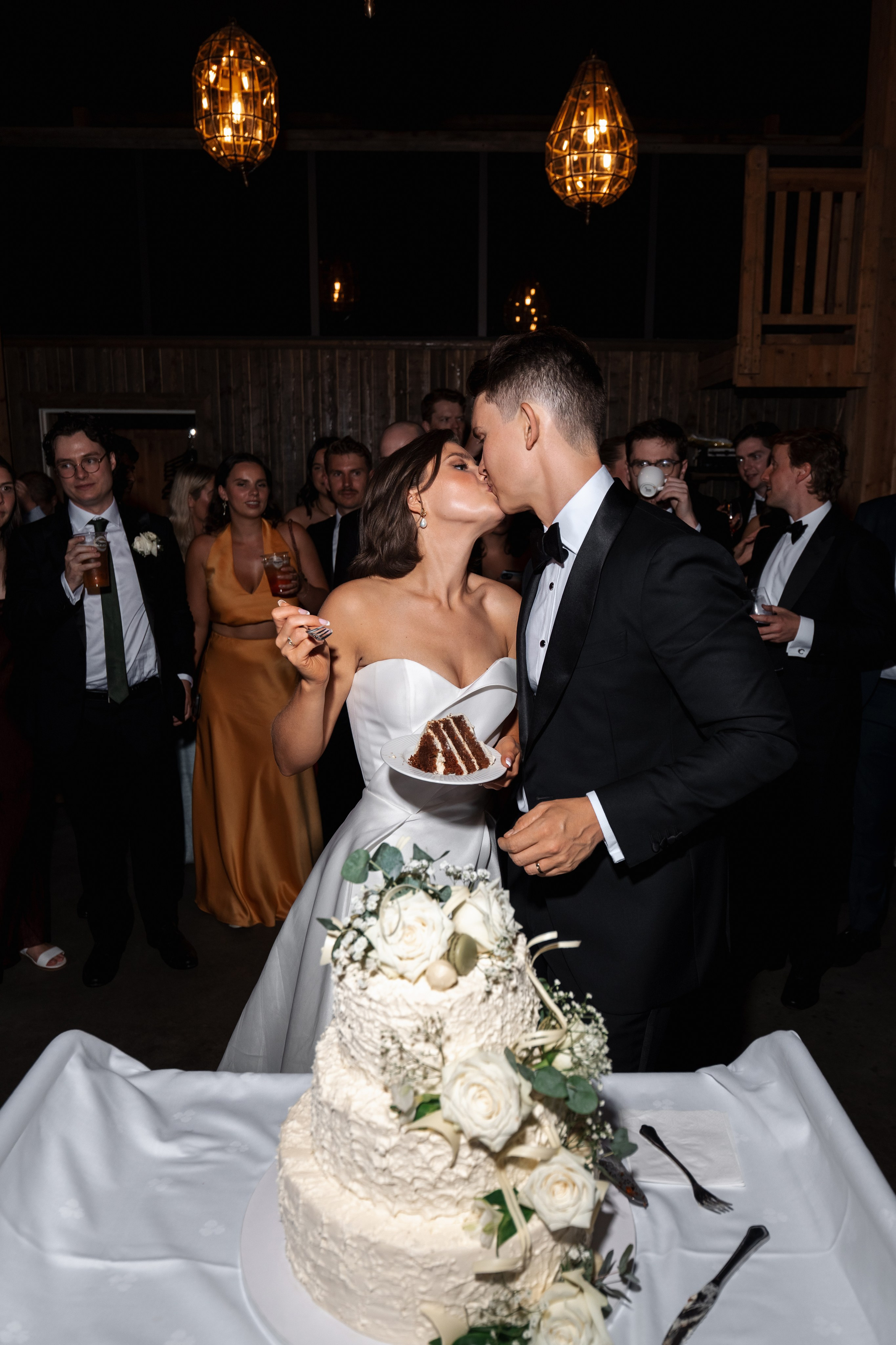 HANNA & CAMERON. Bryllupsfotograf i hele Norge