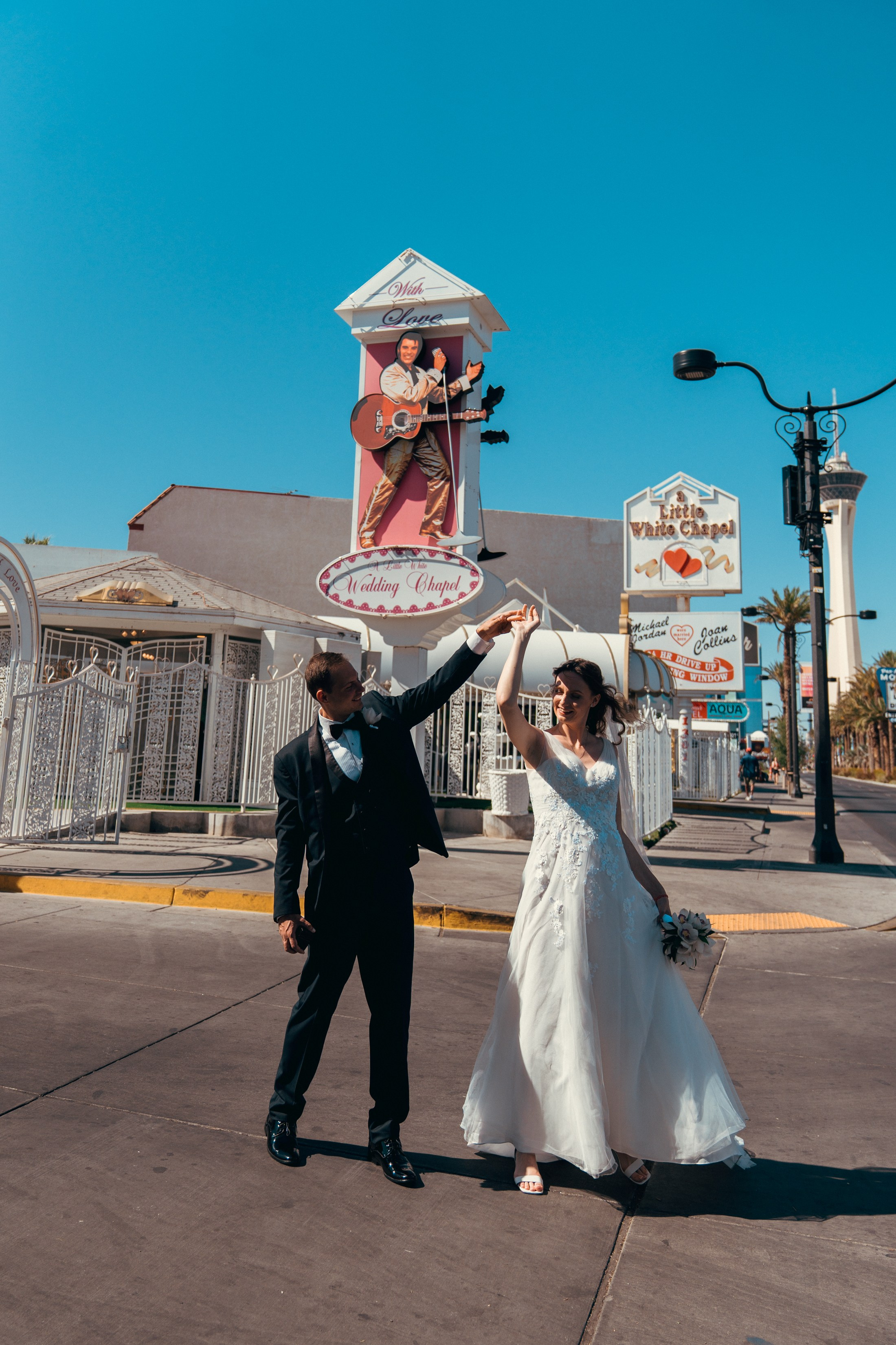 Anastasia&Luka. Wedding & elopement photographer Viktoriya Kravtsov. Las Vegas