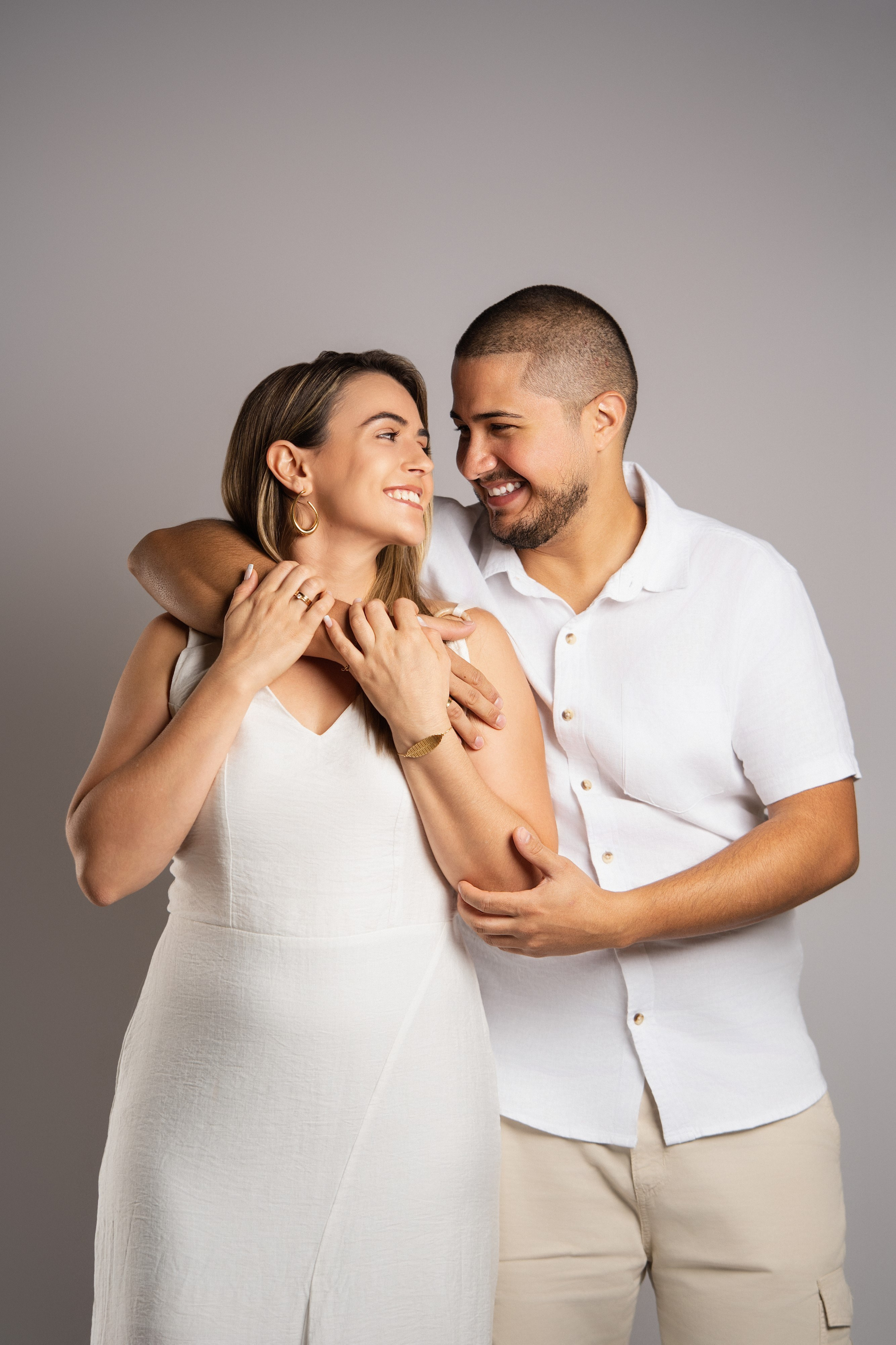 Pré Wedding Estúdio — Tayla e Paulo. Fotógrafo de casamento e Filmmaker de casamento