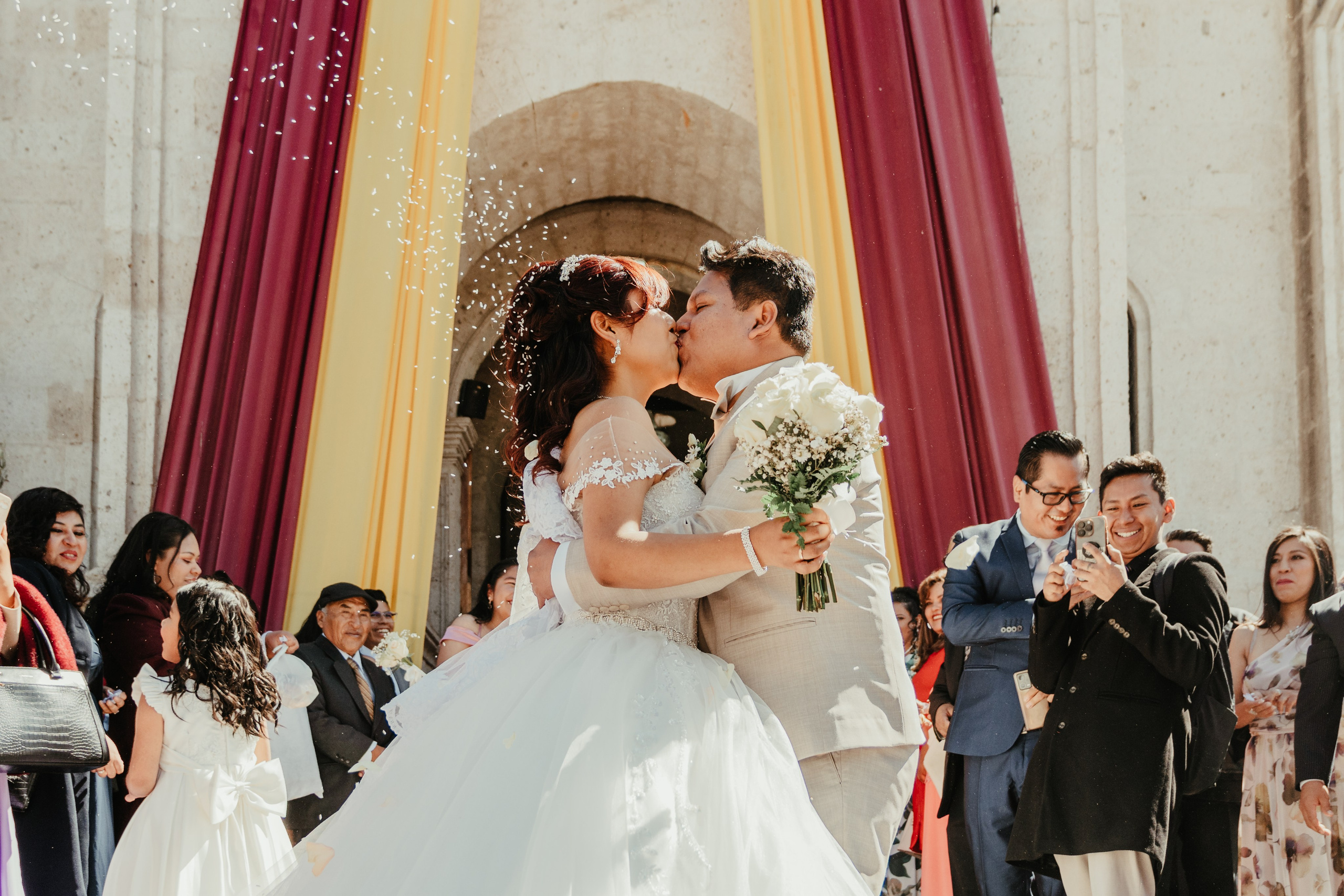 VANESSA + FRANKLIN BODA RELIGIOSA. Studio KVTA | Fotografía y Video de Bodas en Arequipa