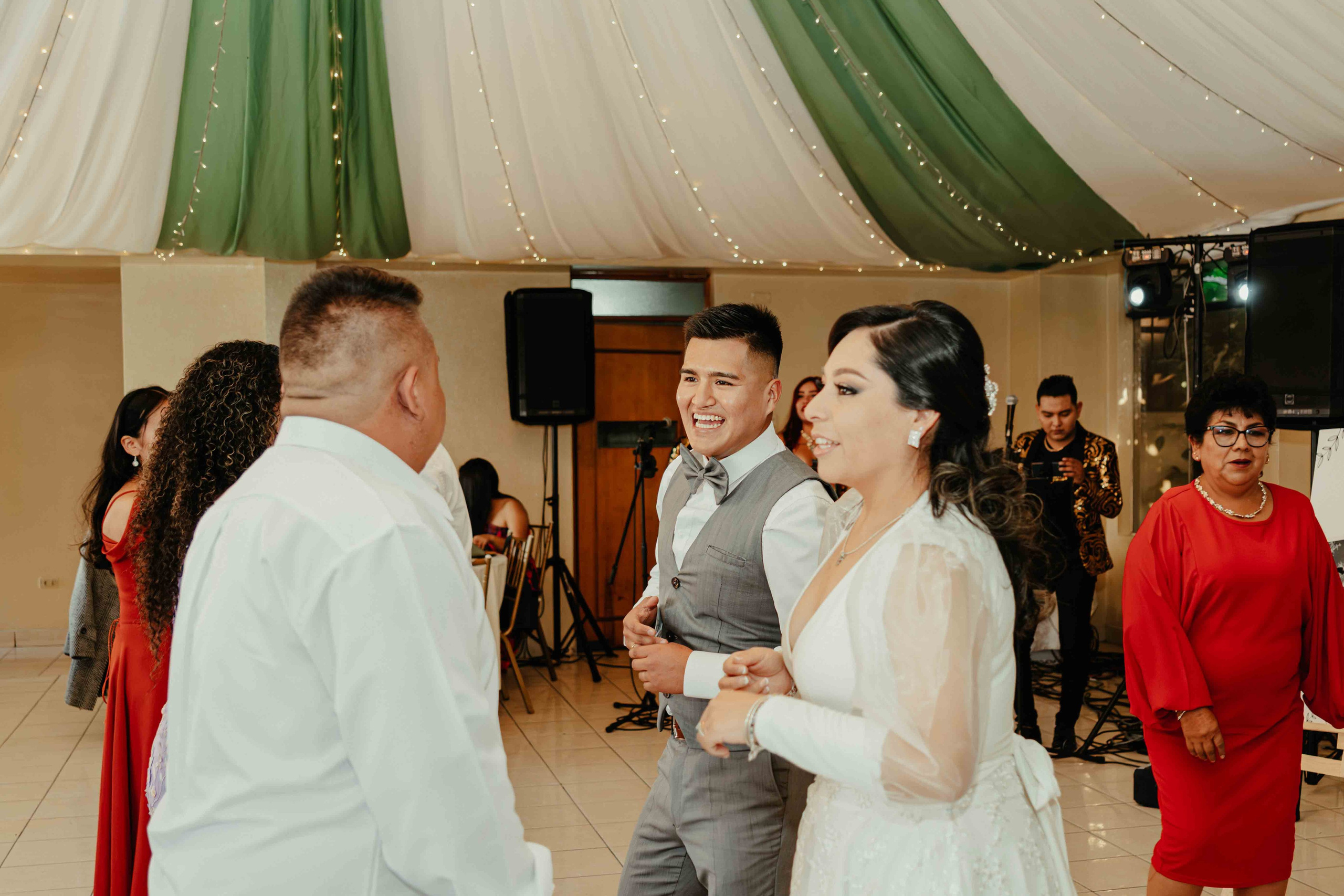 VICTOR Y MELANY BODA CIVIL. Studio KVTA | Fotografía y Video de Bodas en Arequipa