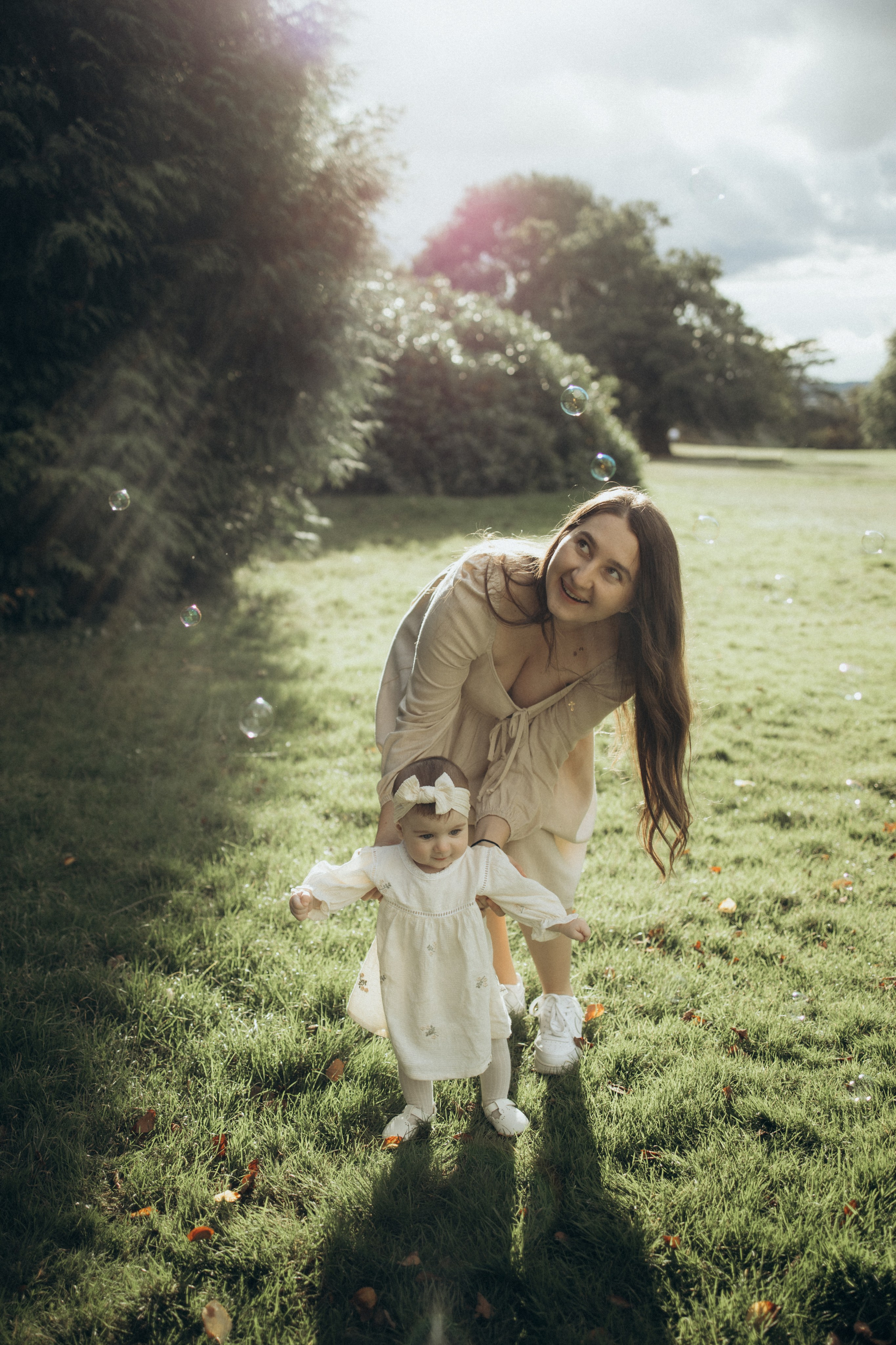 Pergola gardens. Photographer in Milton Keynes, Northampton & London — Wedding, Family & Portrait Photography