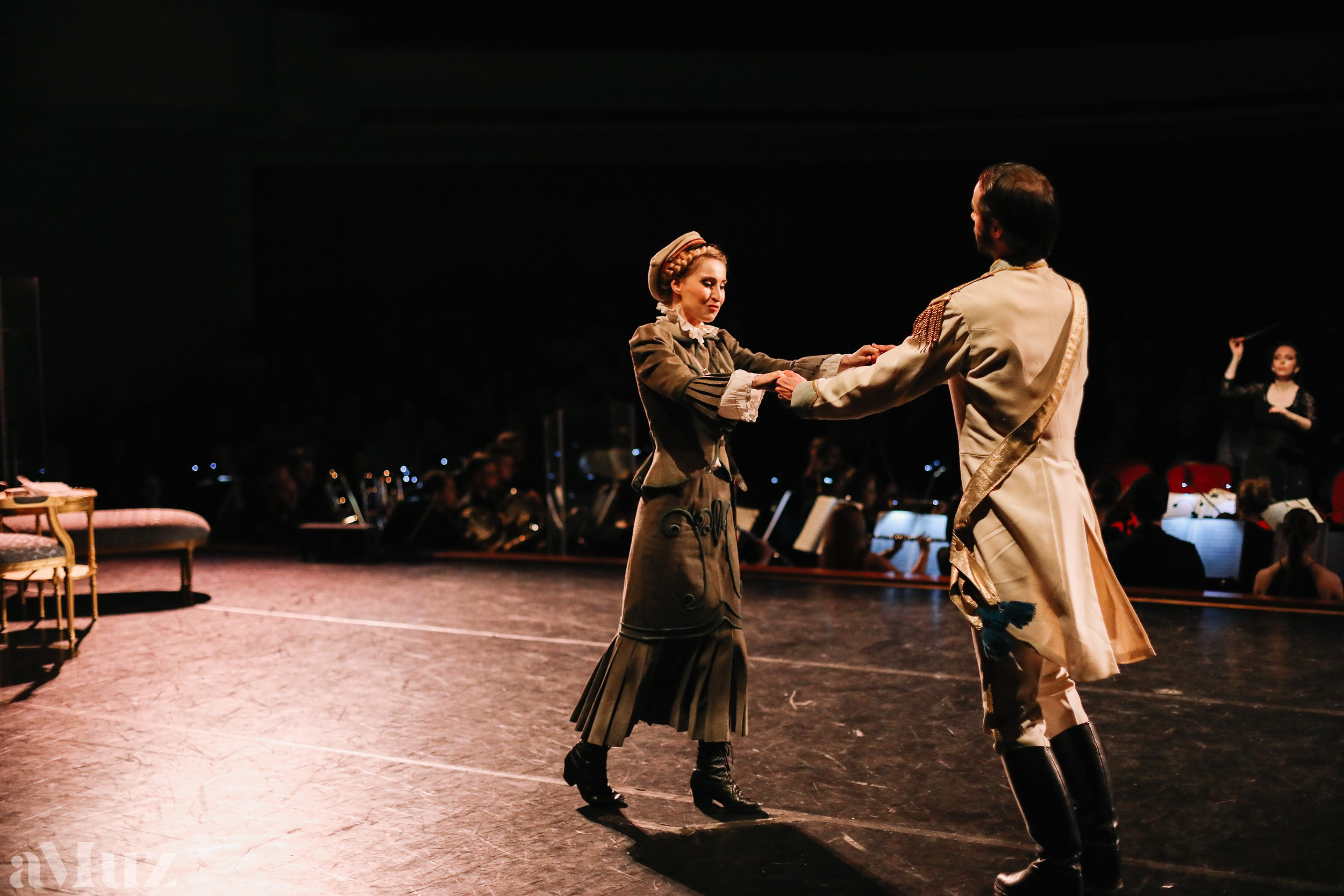 Opera Łąkowa. Fotograf Ślubny Warszawa - Sesje Biznesowe Rodzinne Eventy