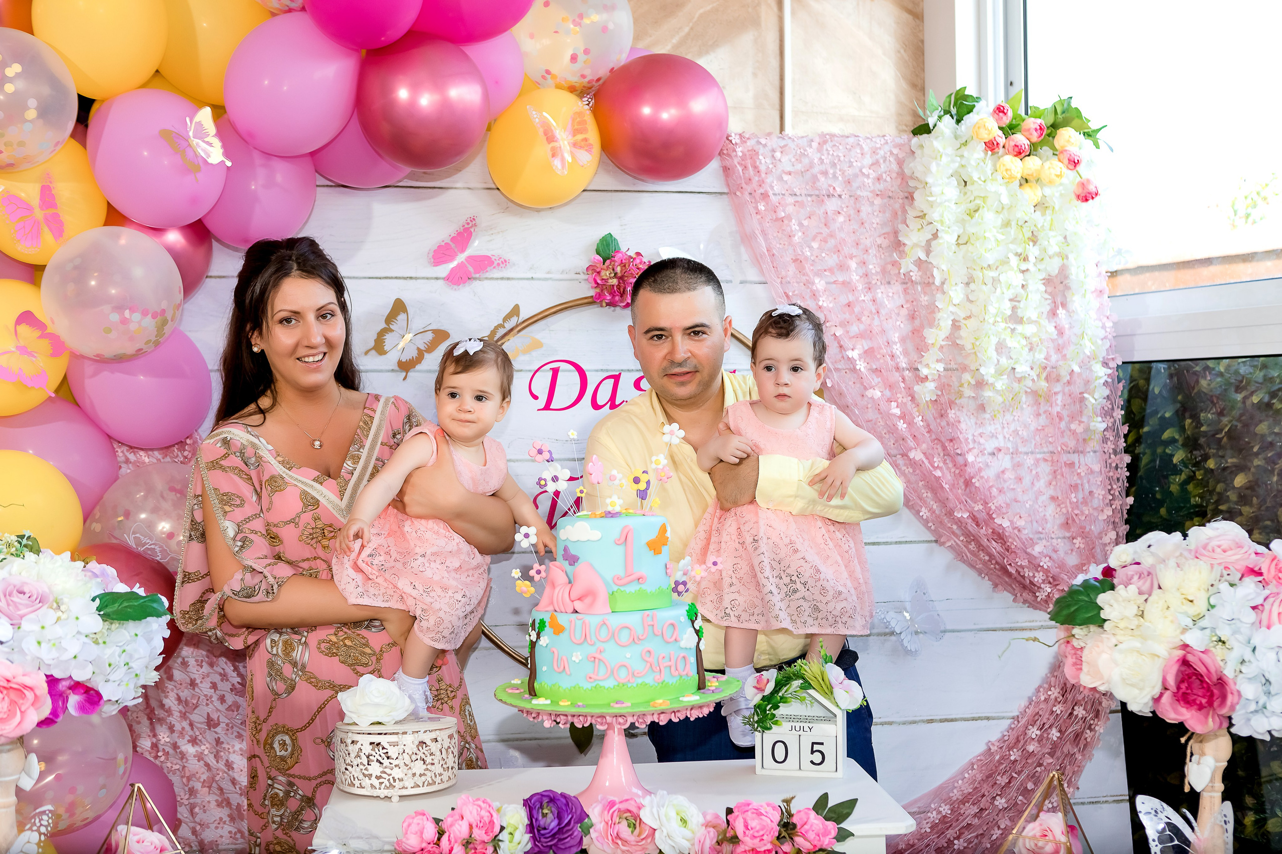 Чрстит Първи Рожден Ден. Фотограф Ирина Йотова