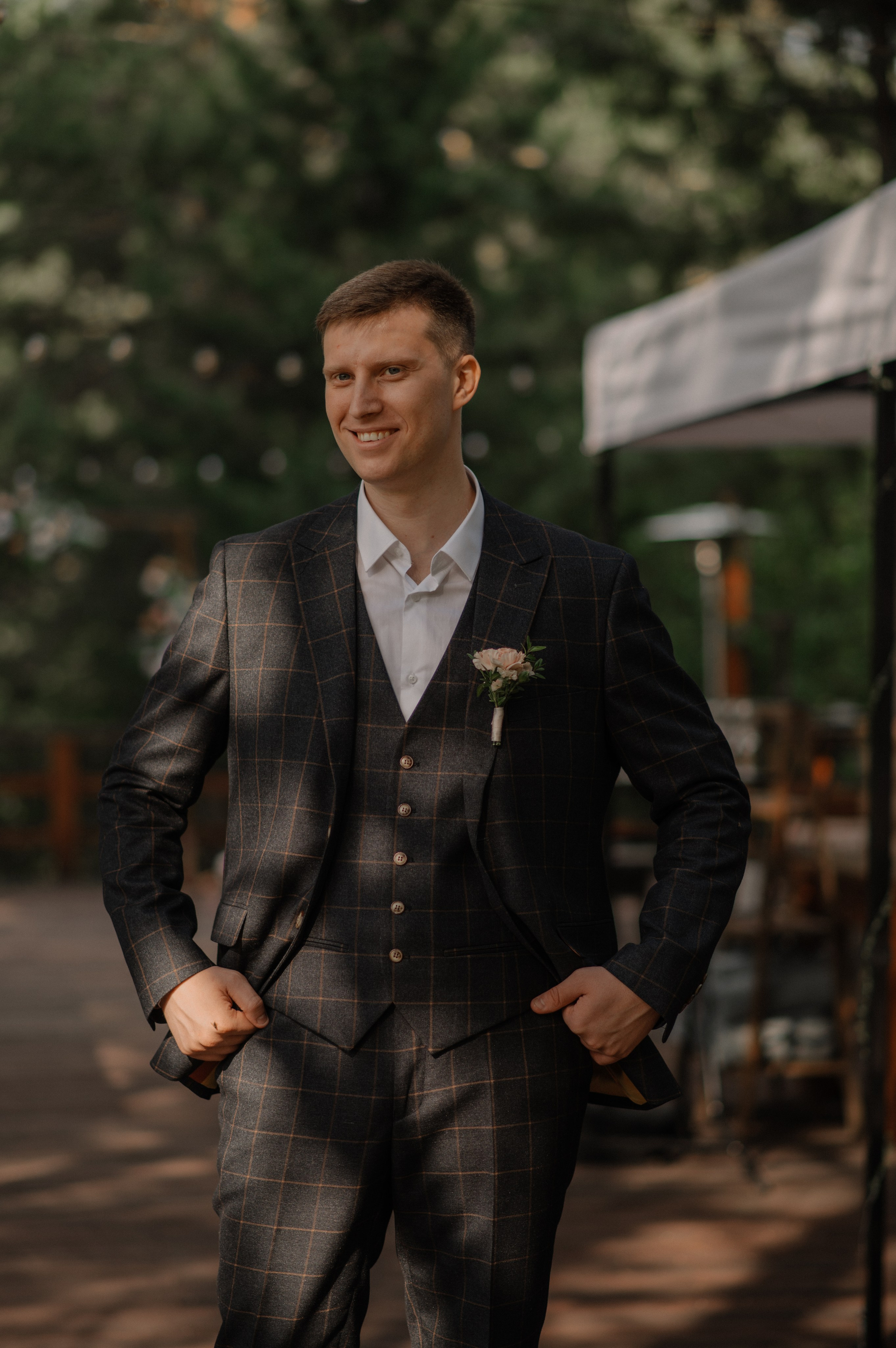 Party. Wedding and commercial photographer