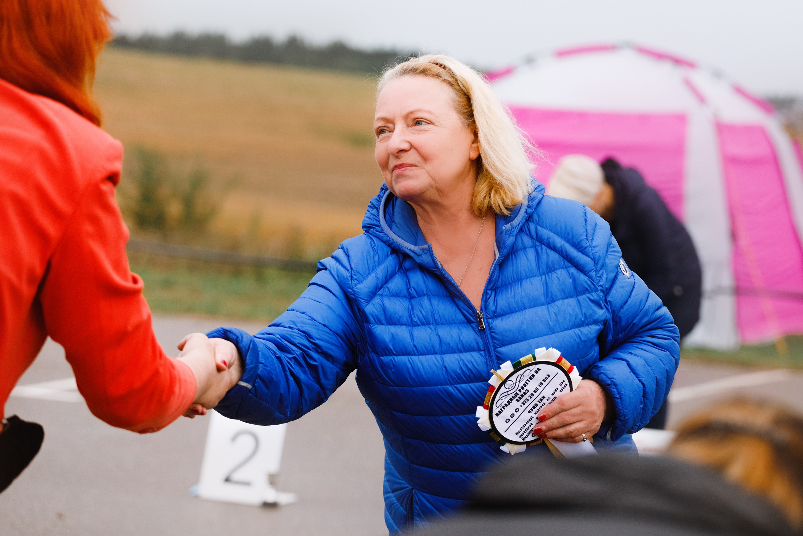 Rainy dog show in Grodno. Kaja | fotograf we Wrocławiu | ludzie i psy
