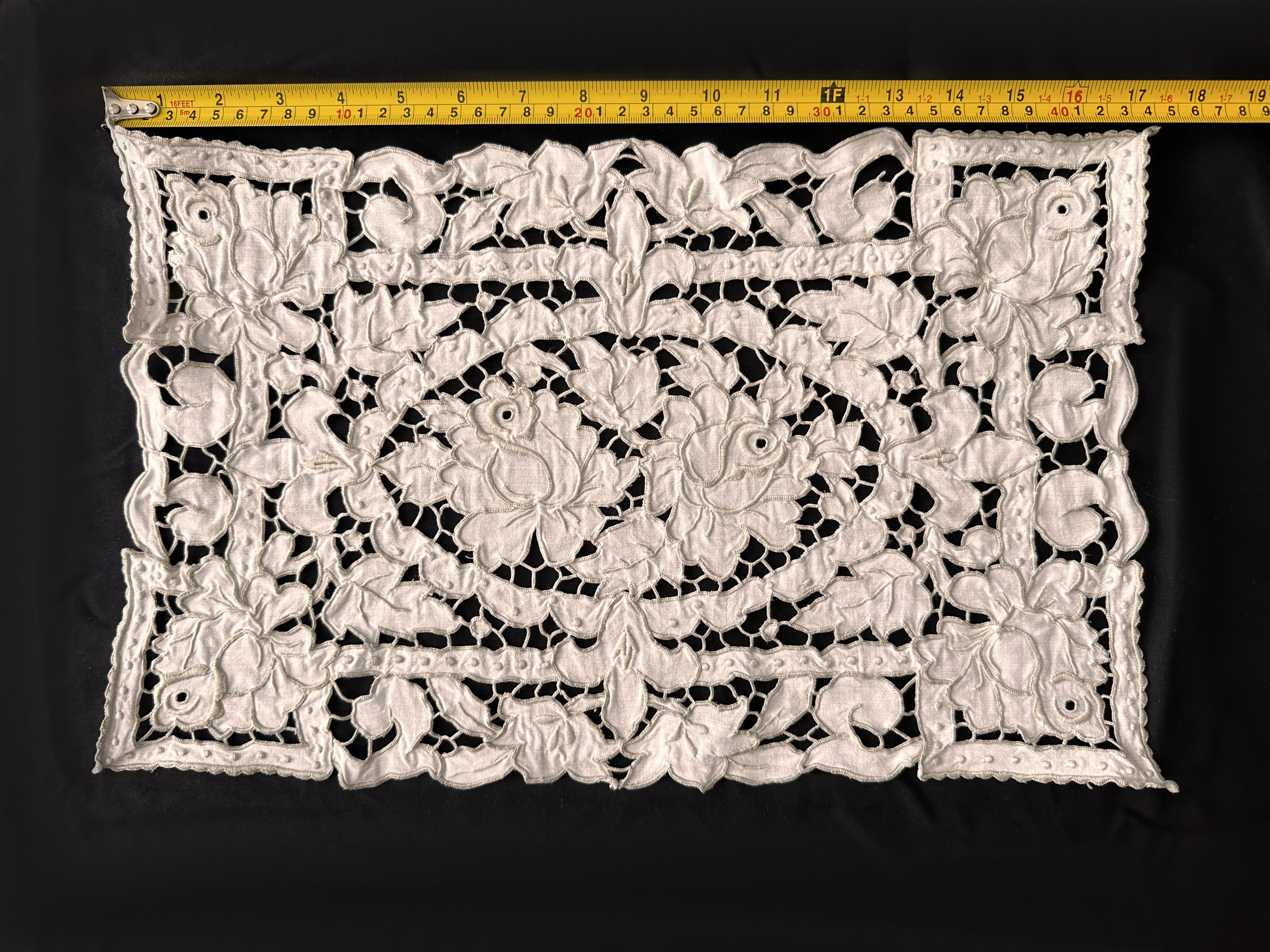 Textil4. Современнные и актикварные украшения в Барселоне, Москве и Санкт-Петербурге