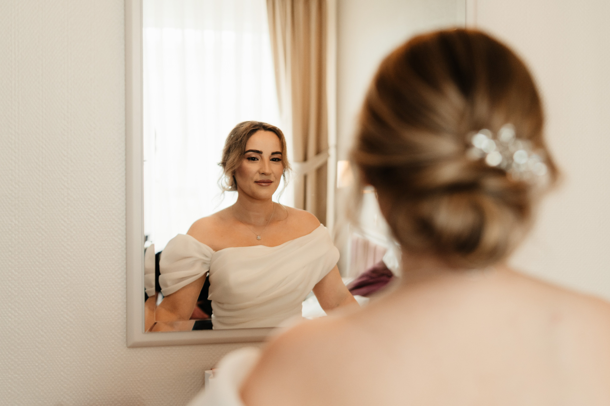 Alexandra + Andrei / Iasi. Foto-Video Nunta Iasi, Suceava, Bucuresti / Disponibilitate 2025 — 2026 — 2027