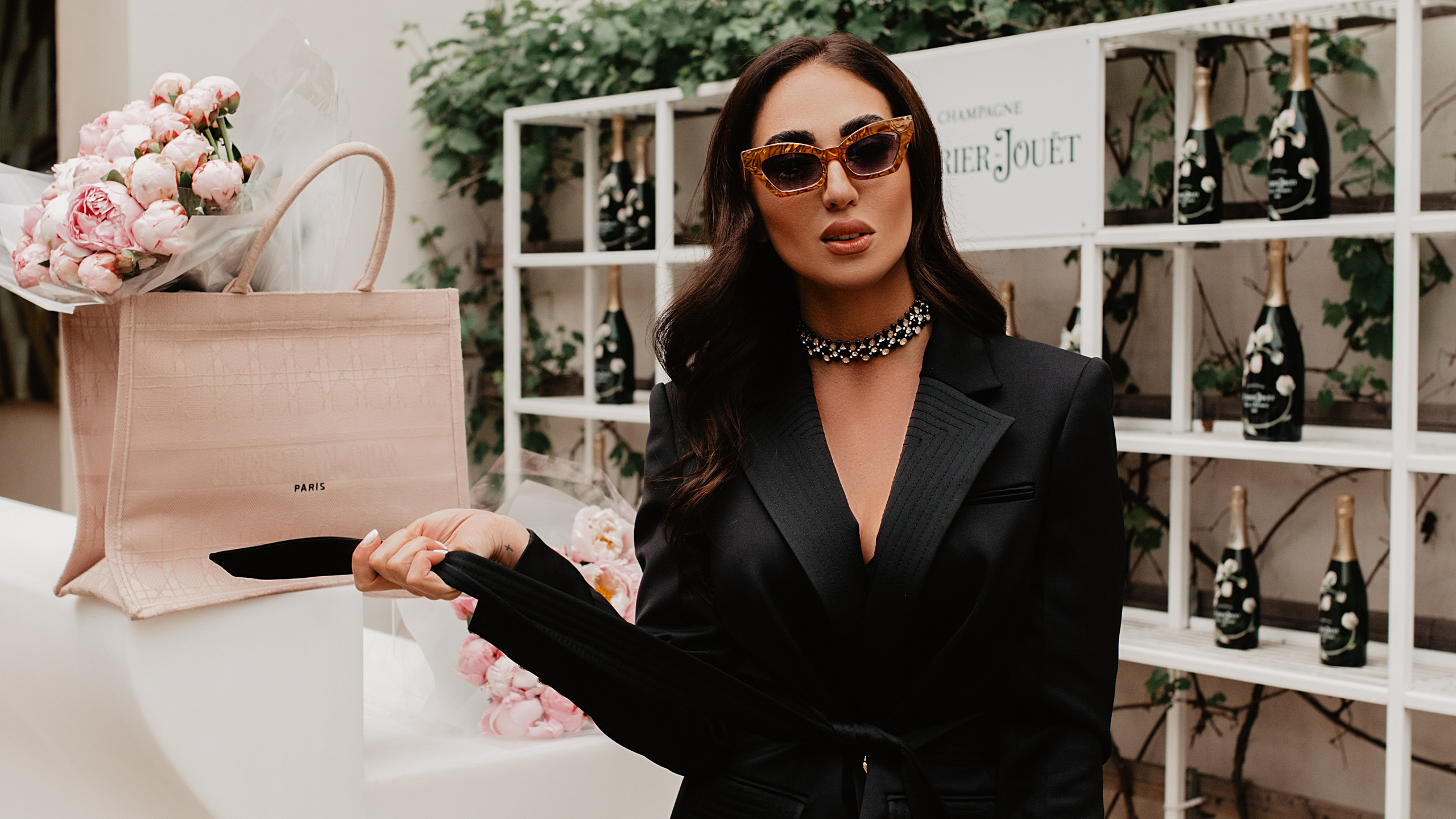 Nairi&ari. ANNA-MARIA PHOTO CONTENT CREATOR — photographer, aesthete, artist, and visual expert for Instagram in Prague