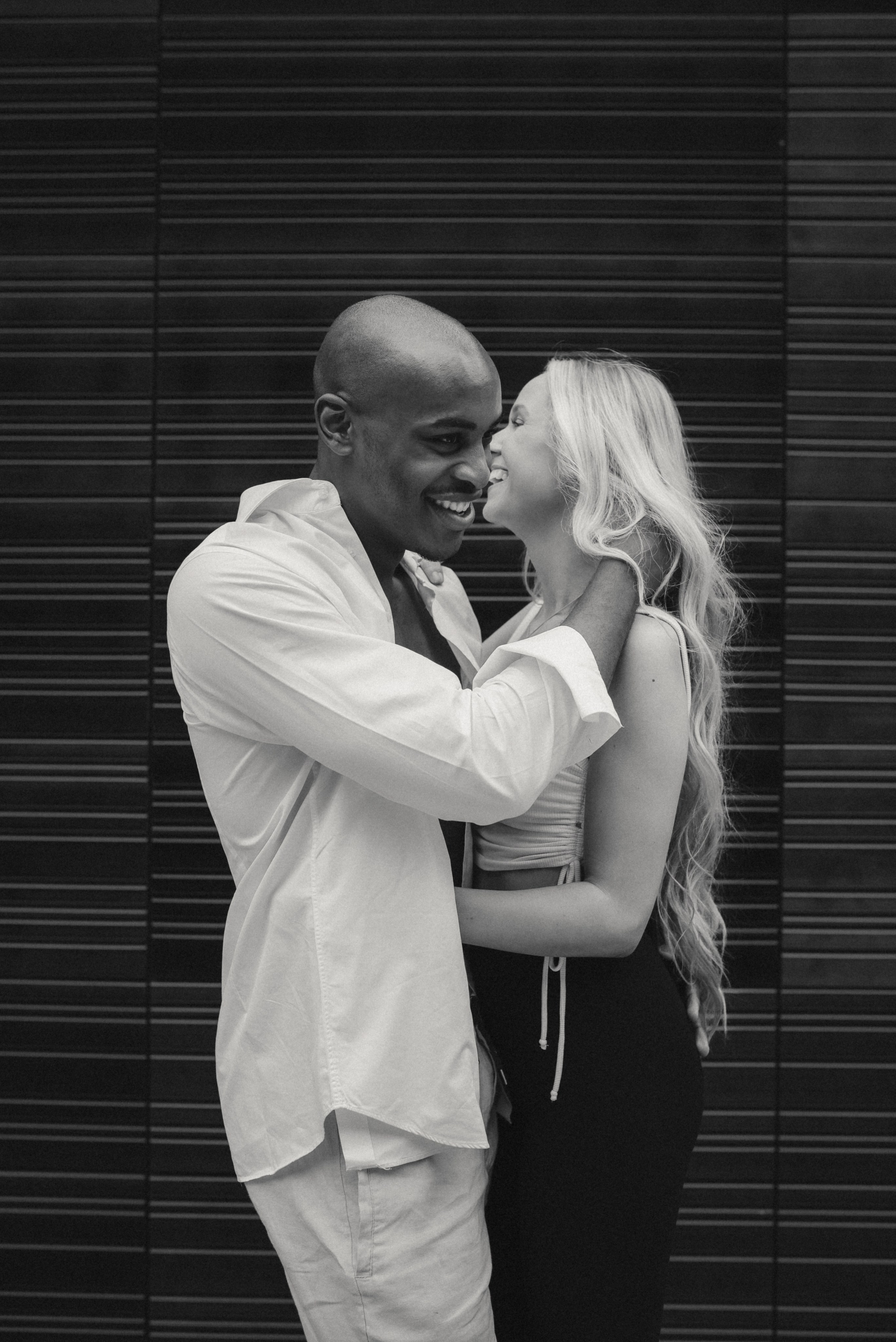 Lovestory in Münster. Schwarz-weiß Fotografie in Münster. Fotografin Viktoria Roschen