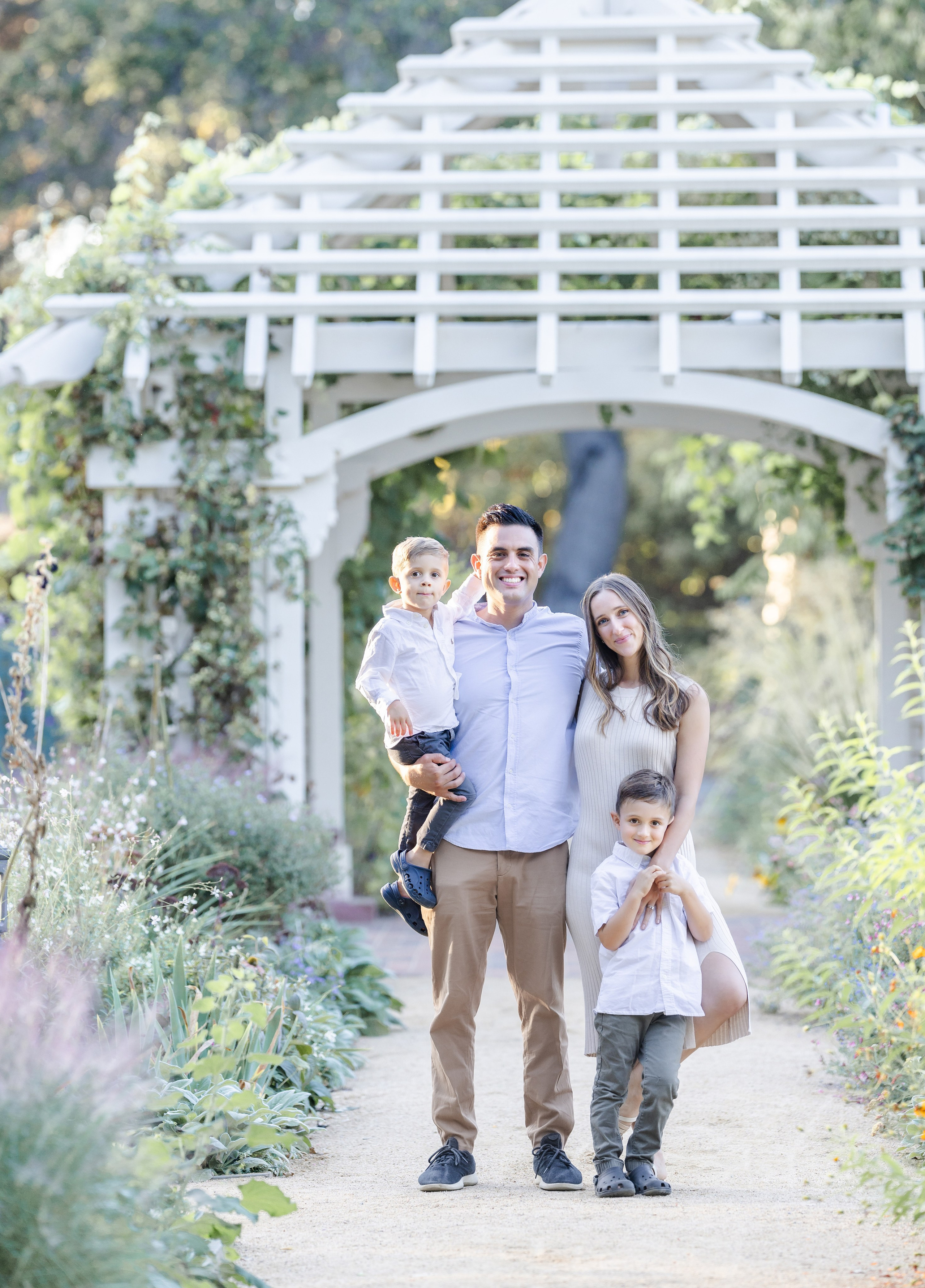 Family Garden Story. Levantera Photo San Francisco Bay Area Photographer Natalia