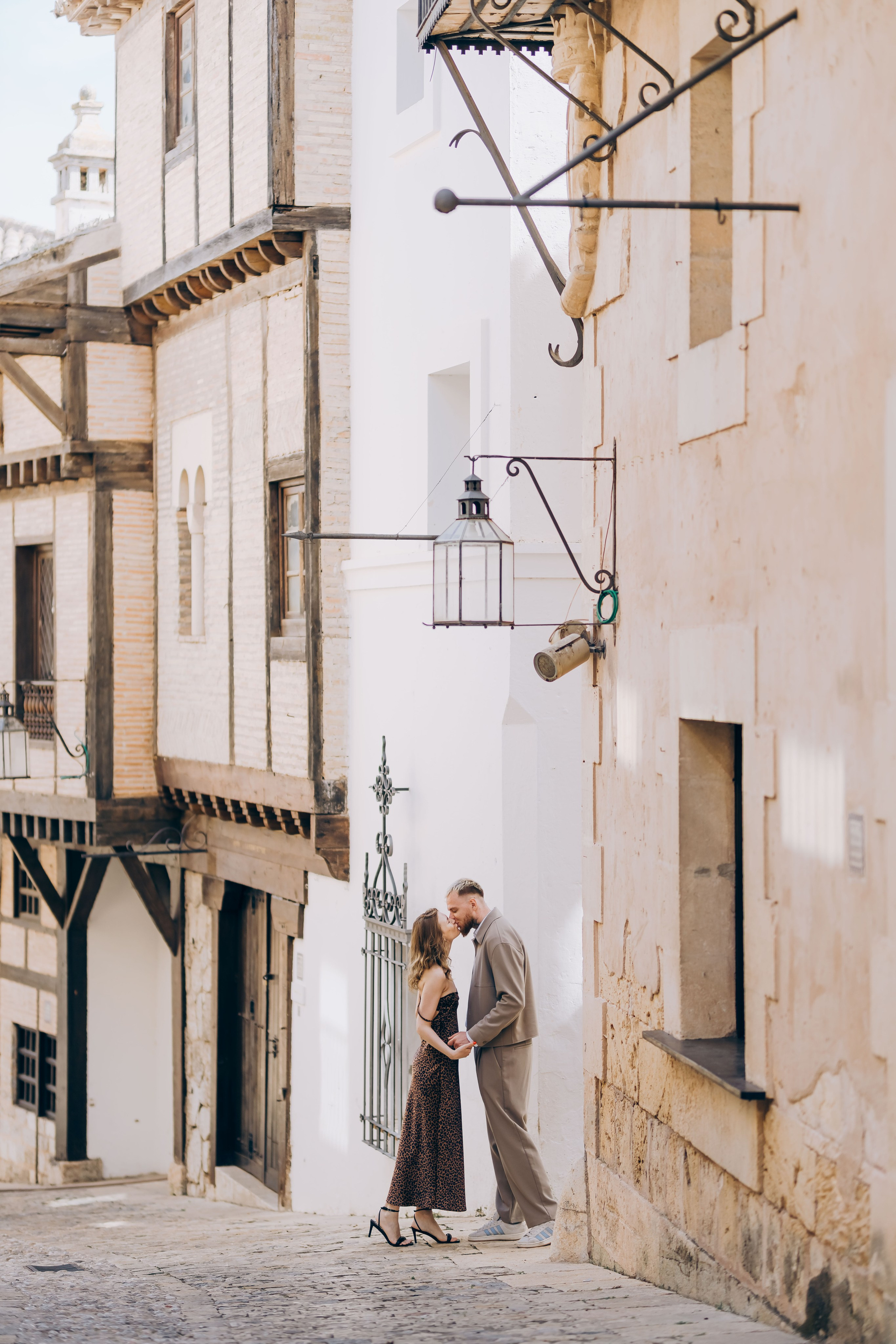 Romantic Couple Session — Mallorca Old Town. Фотограф у Пальма де Майорка