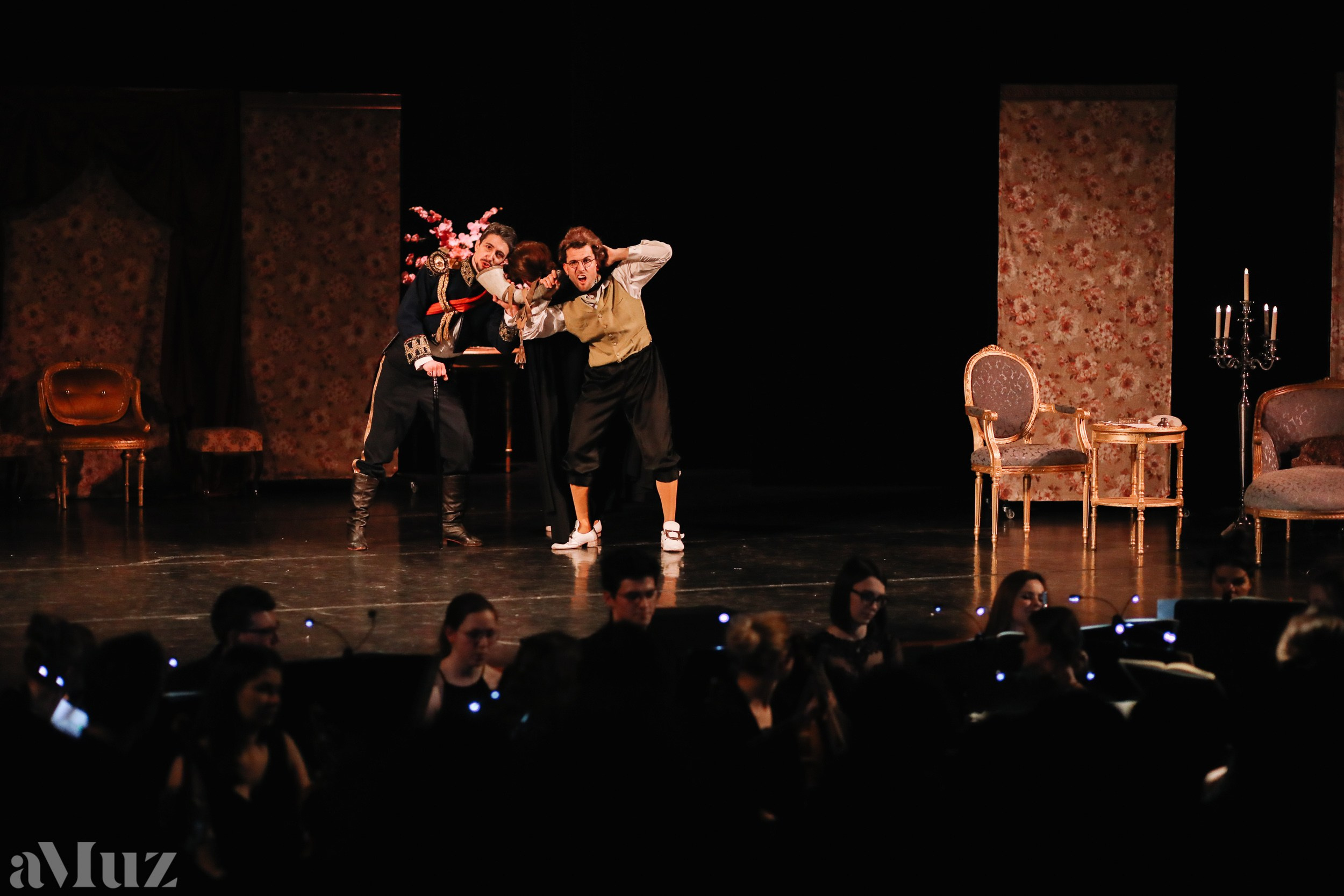 Opera Łąkowa. Fotograf Ślubny Warszawa - Sesje Biznesowe Rodzinne Eventy