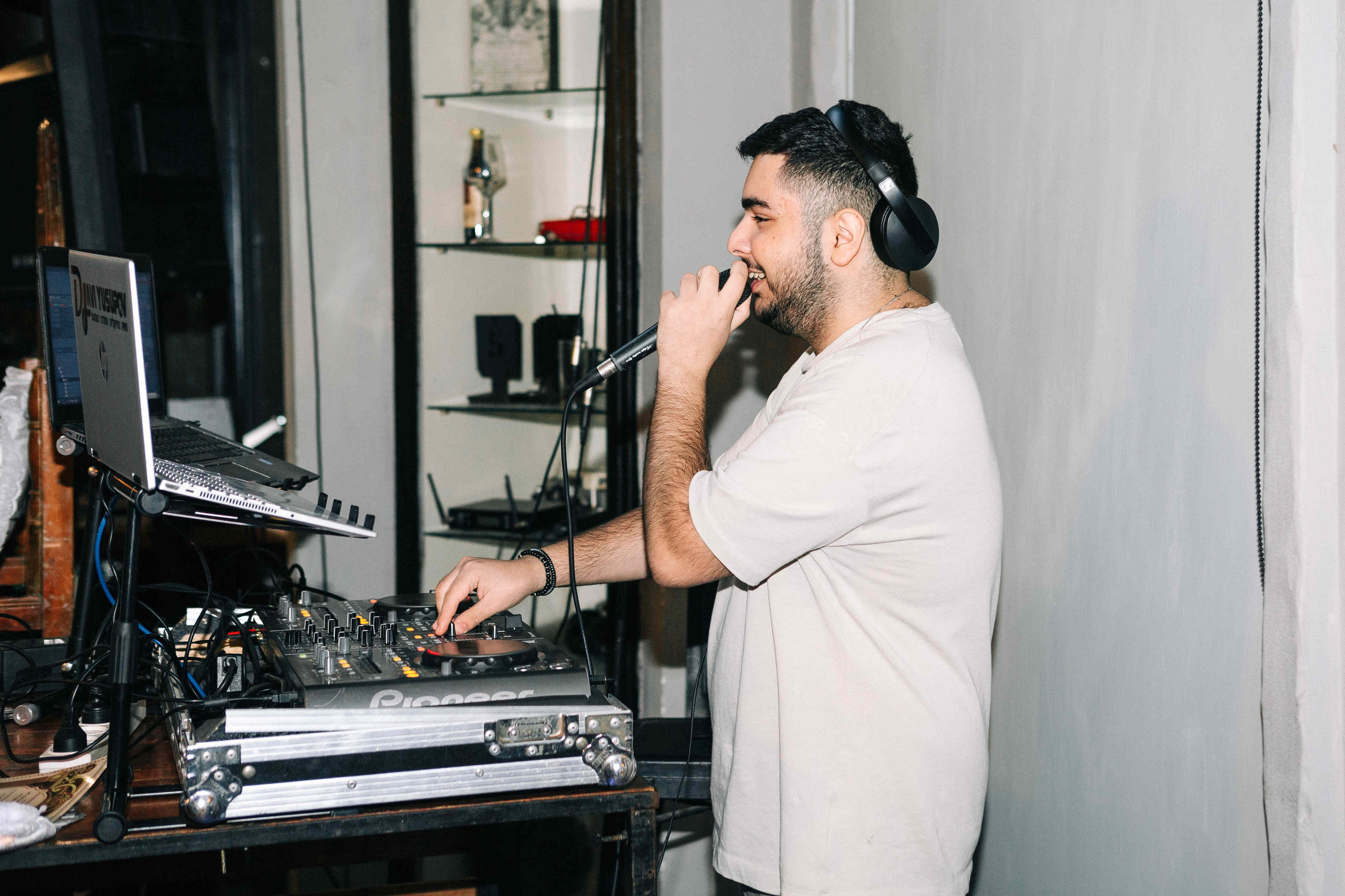 BRIT MILA (BIG EVENT). PHOTOGRAPHER IN ISRAEL