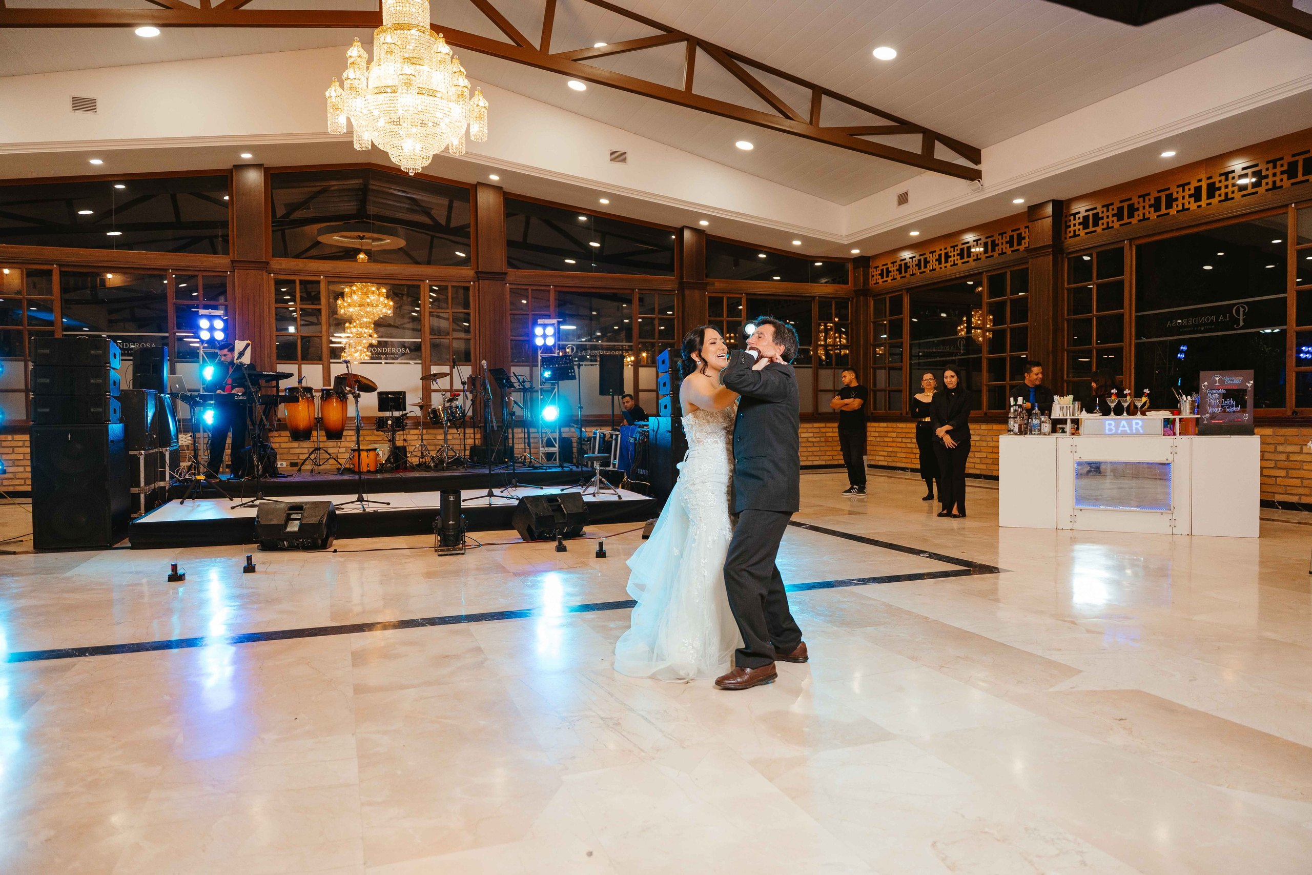 Karol y Jairon. Fotógrafo de bodas en Loja Ecuador | Piero Alvarez PH