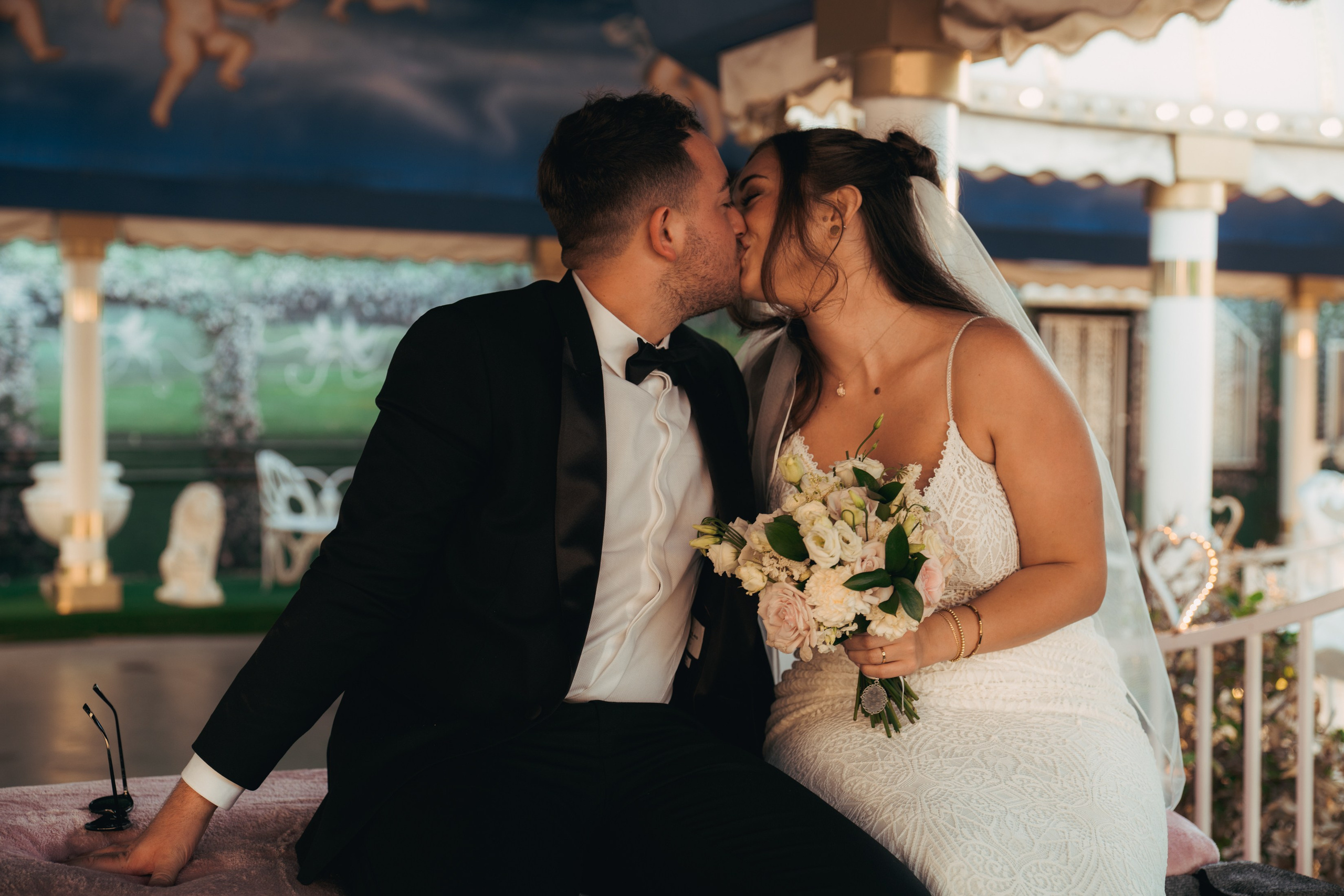 Georgia&Kyran. Wedding & elopement photographer Viktoriya Kravtsov. Las Vegas