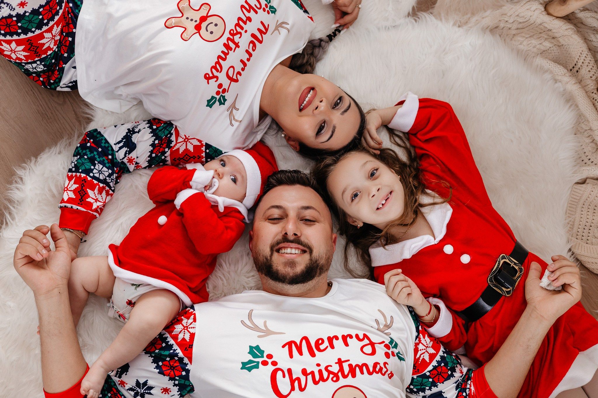 Naturali. Fotograf Profesionist Piatra Neamț, Roman, Târgu Neamț, Bicaz, Neamț | Studio, Nuntă, Botez, Eveniment | FotoACTIV