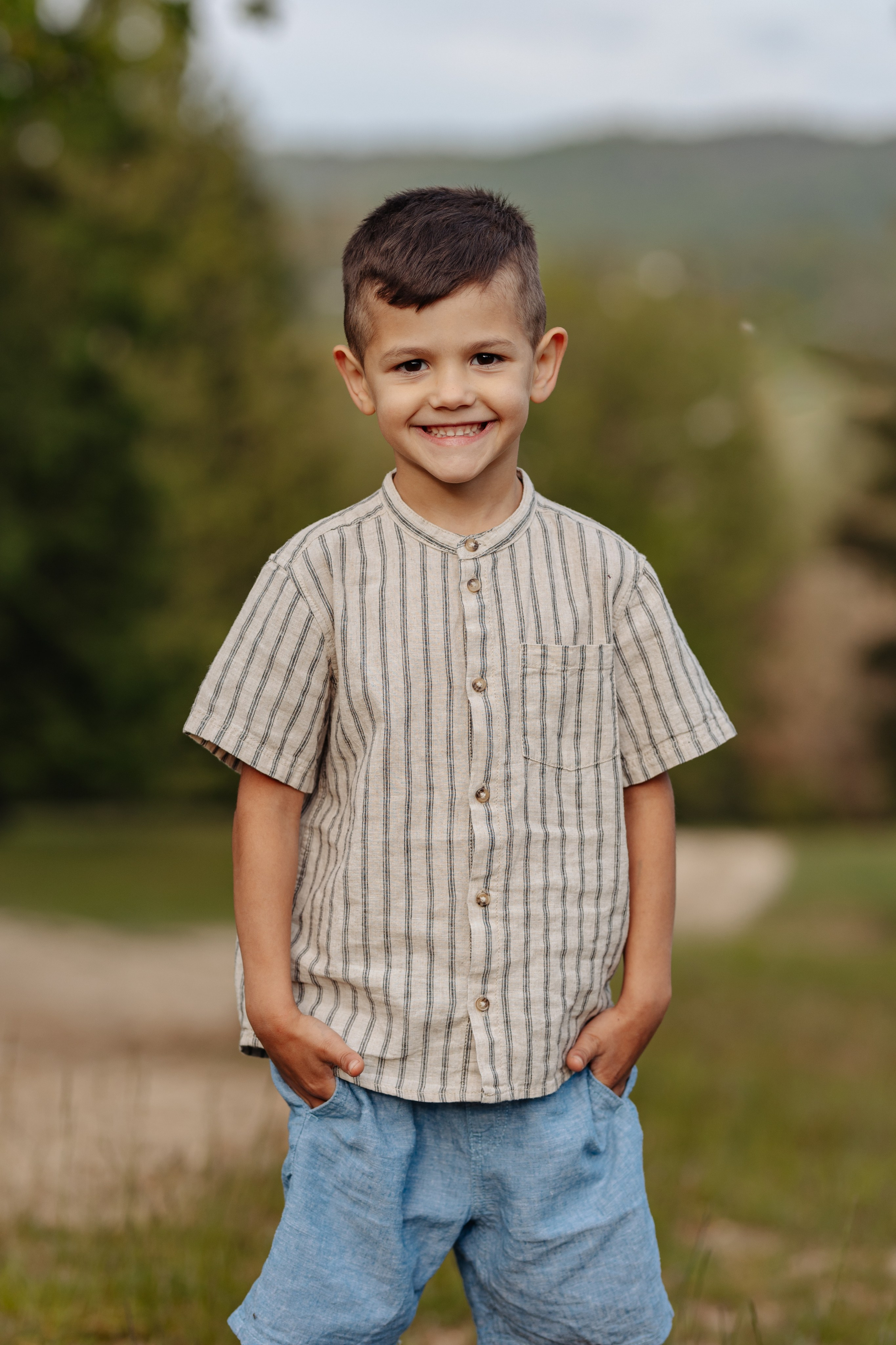 Familia Hudea. Cristina Andronache fotograf Brașov fotograf de familie fotograf de nunta Brașov