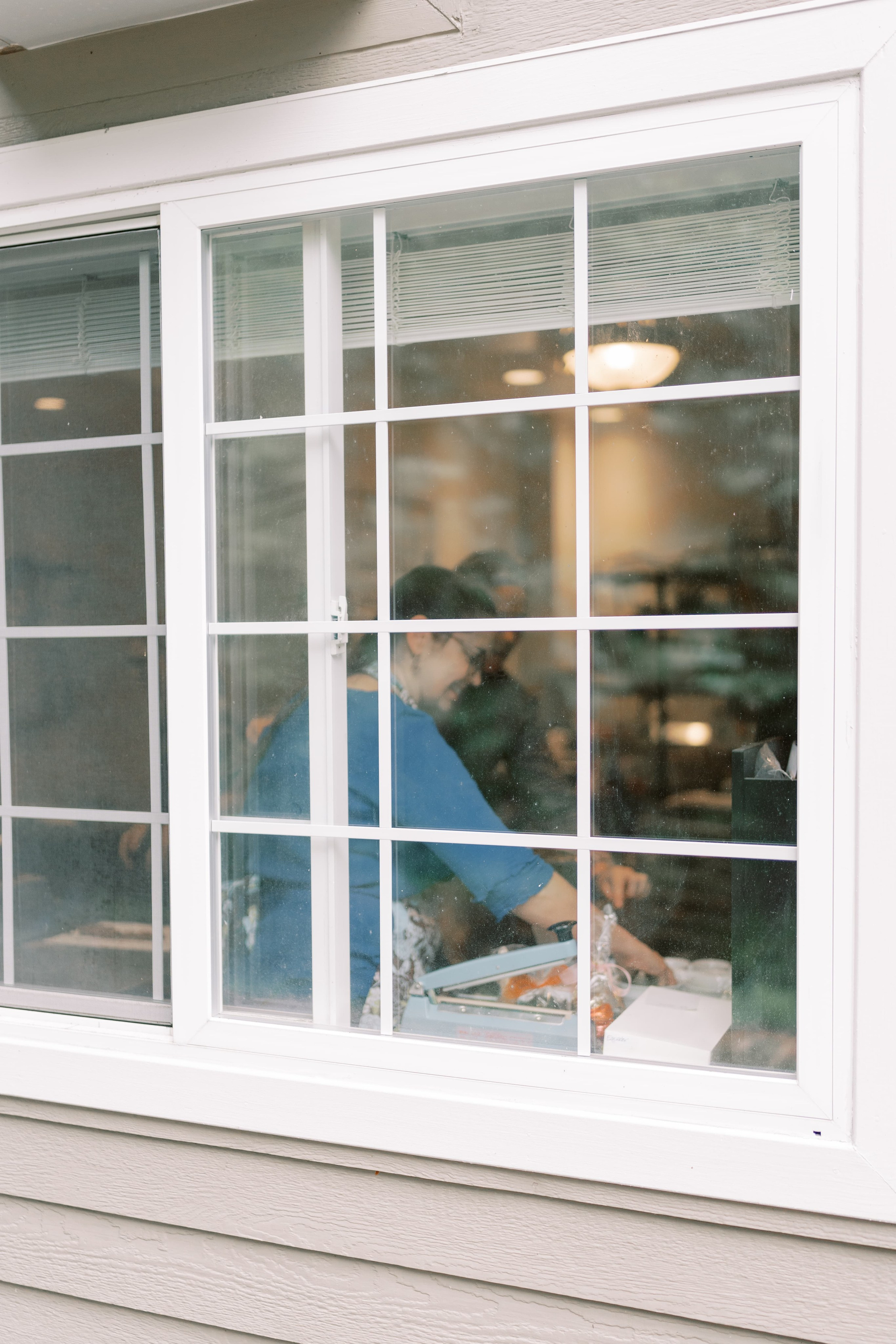 Event: Chocolate-Making Workshop. EVAN ARISTOV WEDDING PHOTOGRAPHY — Seattle Wedding Photographer