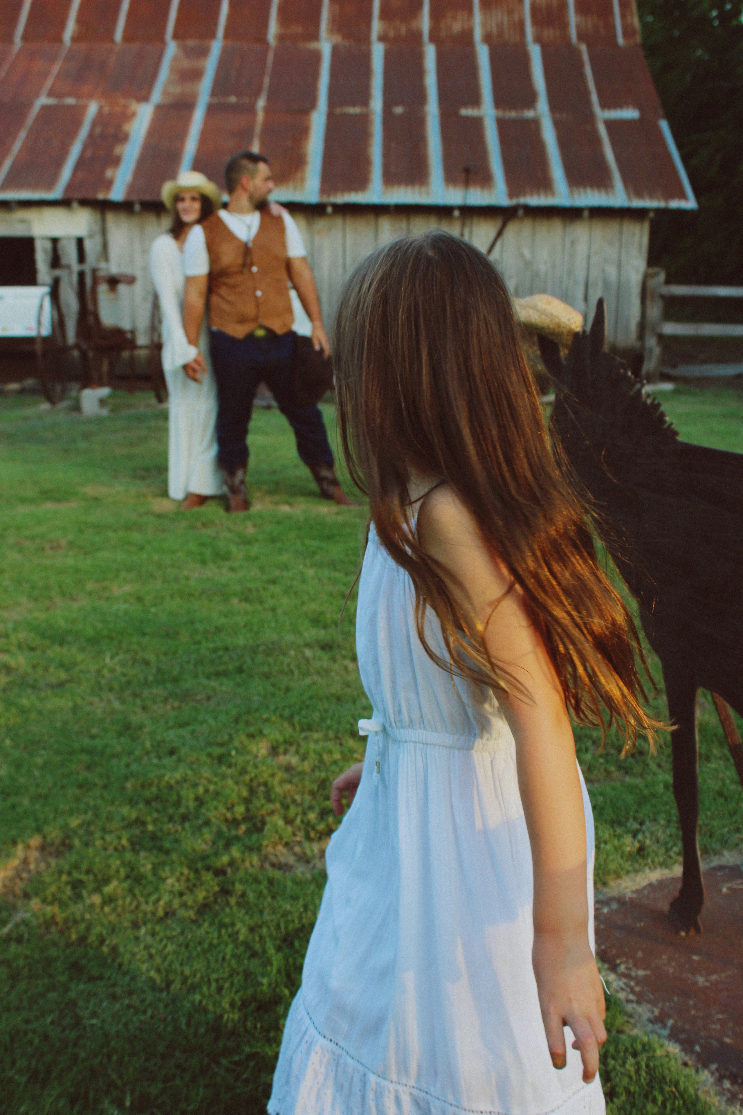 Texas Countryside Family Photoshoot in Cowboy Style. Lana Petrychenko — Portrait & Family Photographer. Valencia, Spain
