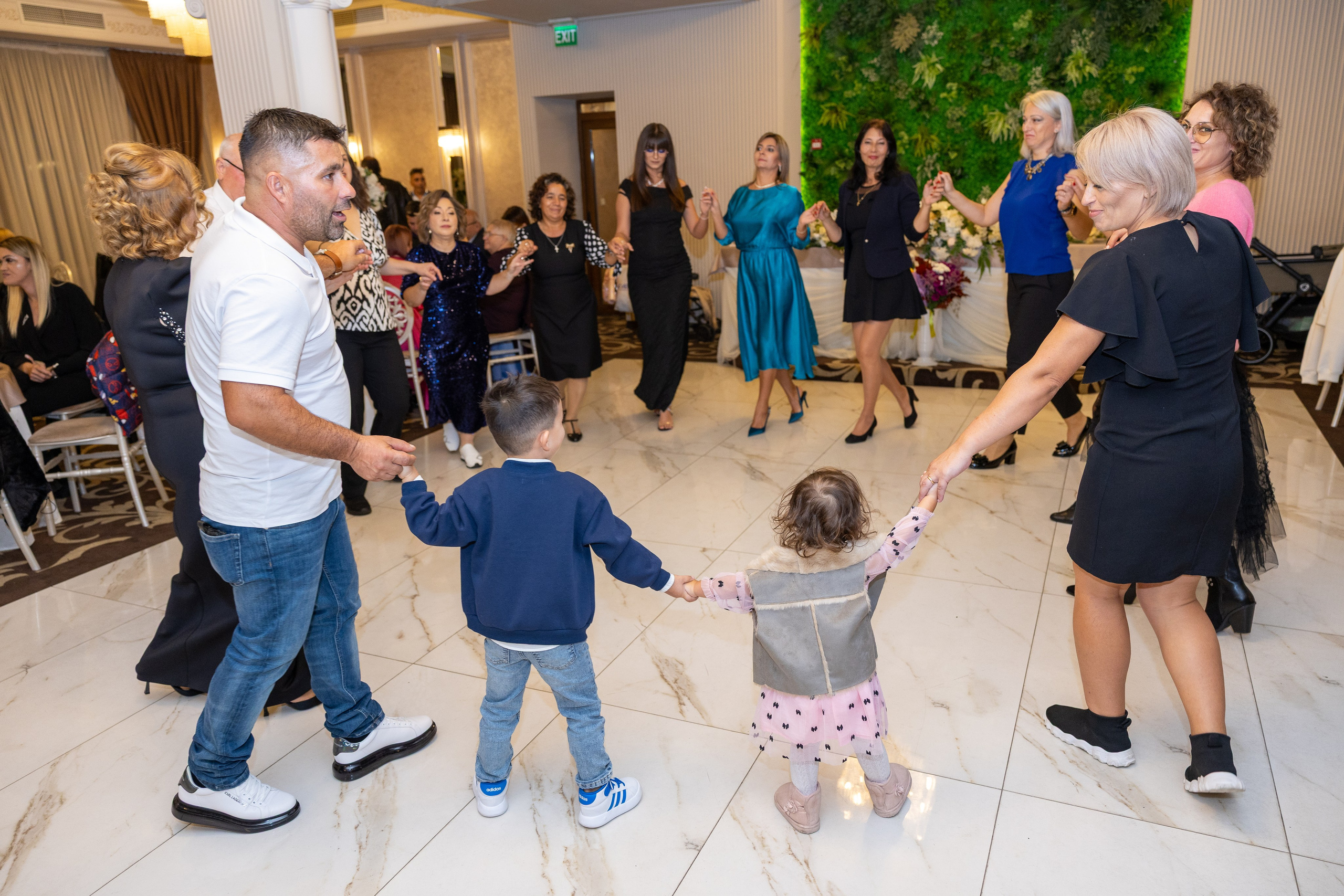 Andrei Sebastian. Moments By Gub