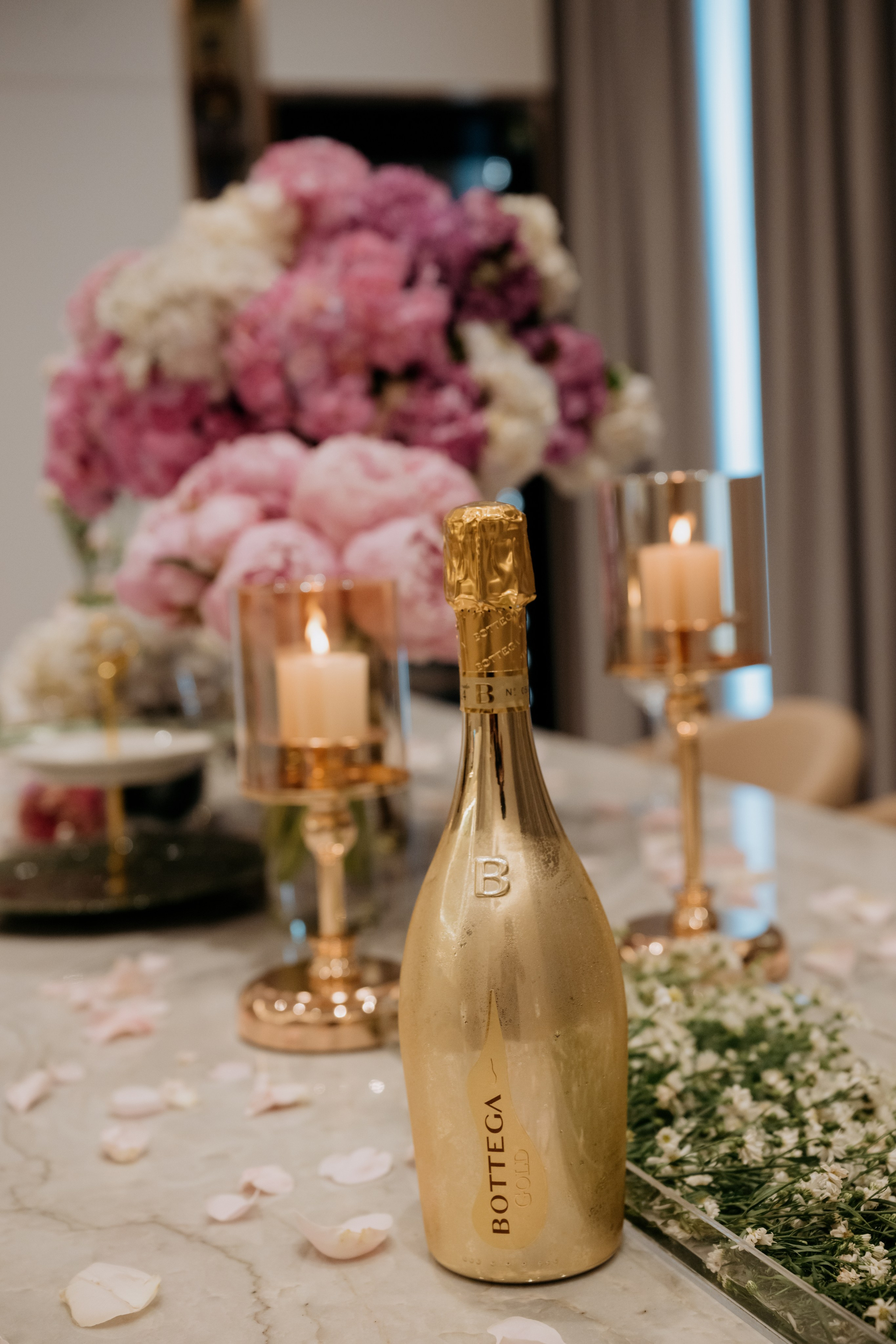 Nicholas & KimThanh / GemCenter 24.05.2026. Nhiếp ảnh gia đám cưới hàng đầu tại Thành Phố Hồ Chí Minh