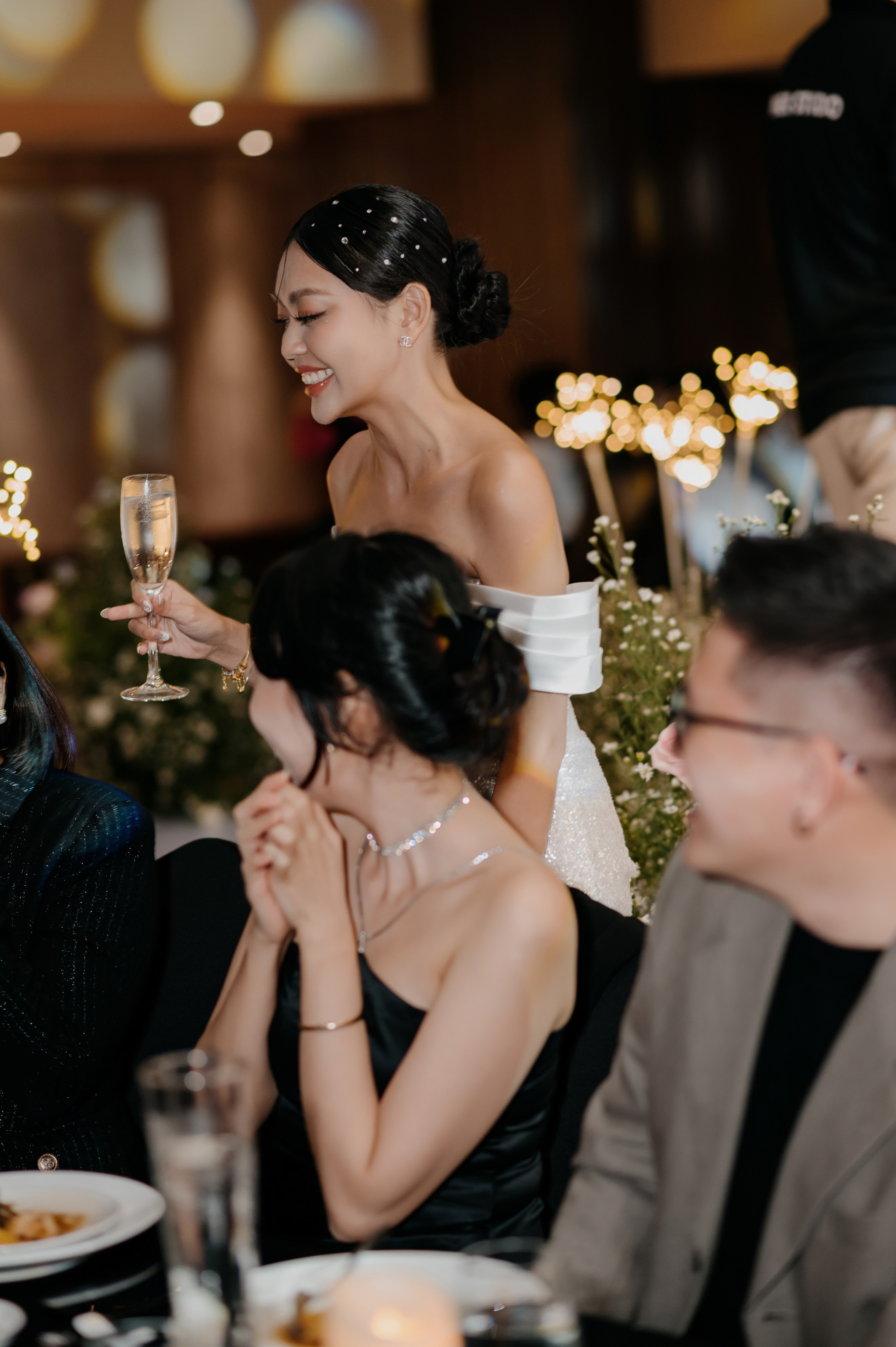 KHANG & QUYEN / Lavela Hotel. Saigon Wedding Present | Art Beyond Moments