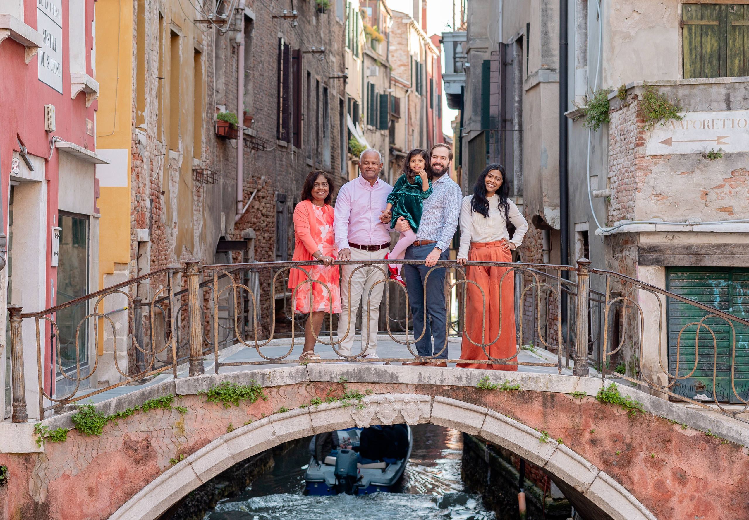 Family photoshoot in Venice. Фотограф в Венеции Anna Terzi
