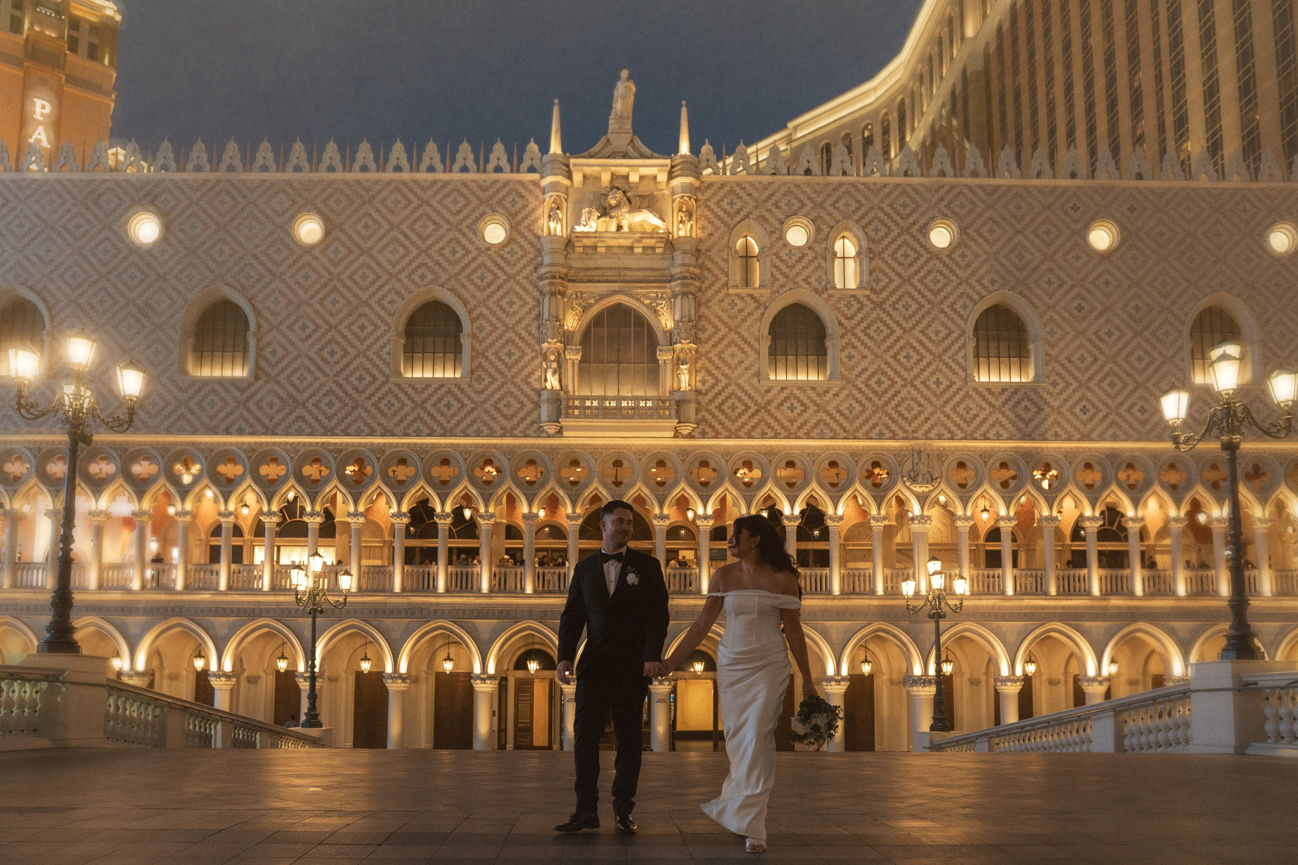 Amy&Alex. Wedding & elopement photographer Viktoriya Kravtsov. Las Vegas