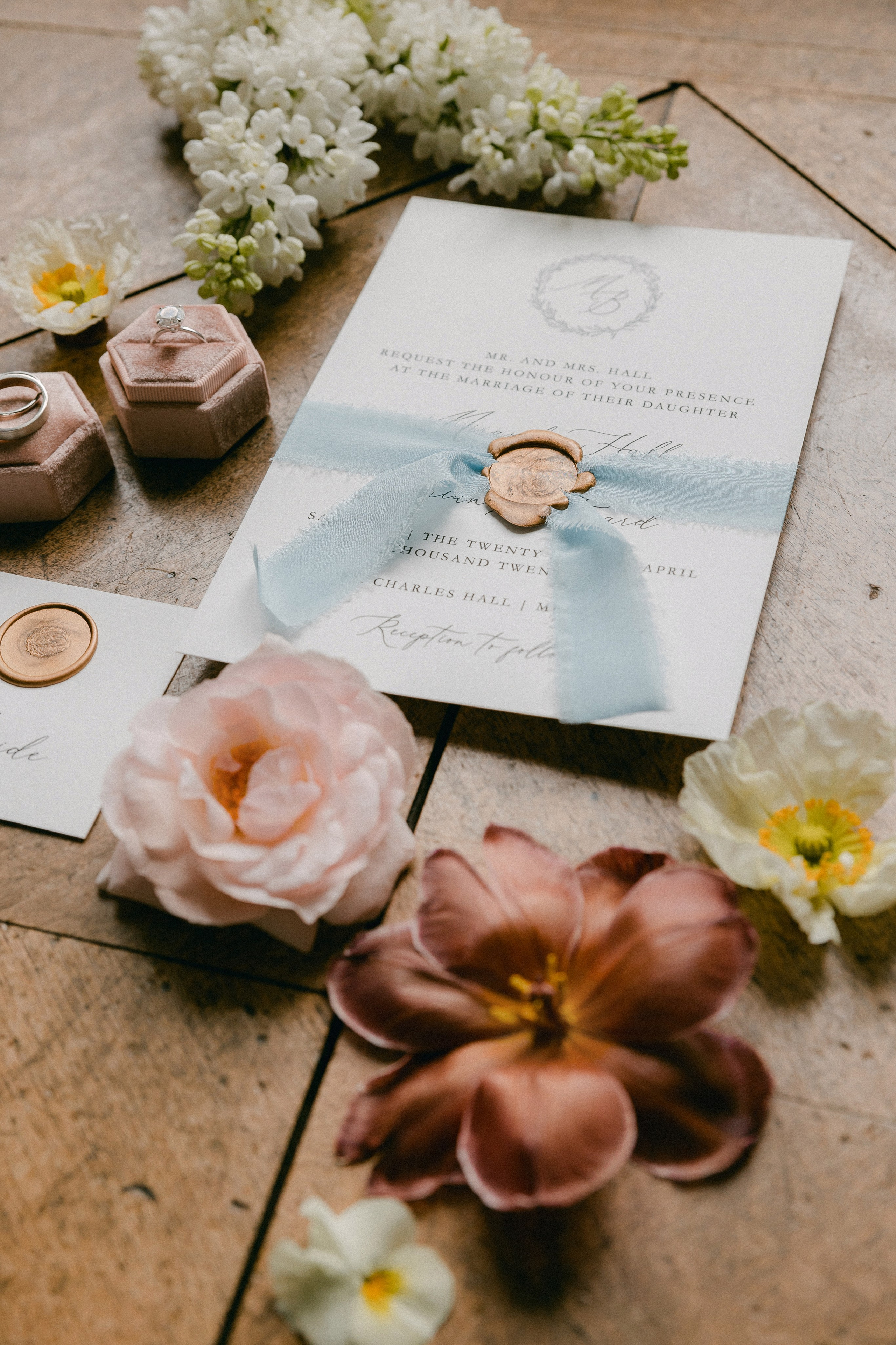 Wedding Photoshoot at St. Charles Hall, Meggen on Lake Lucerne | Stunning Setting at Lake Lucerne. Wedding and Family Photographer Switzerland and Italy. Valeria Diaz