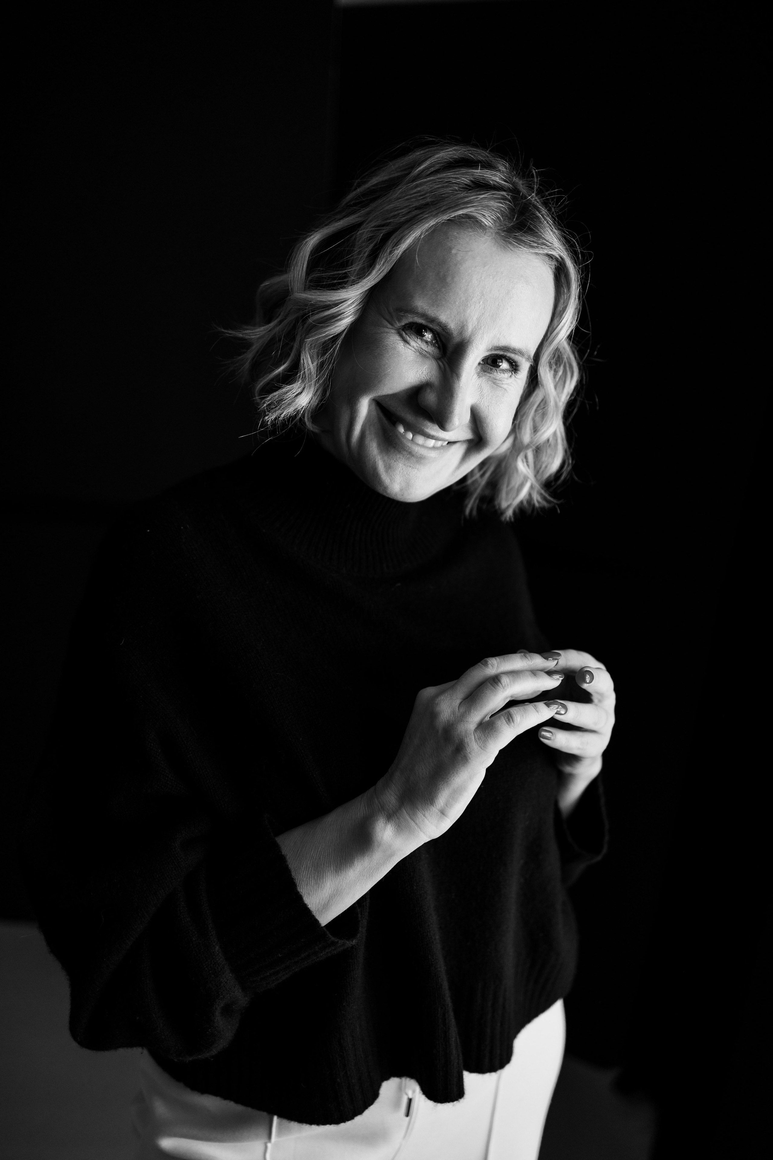 D. Rawnoir- Portrait photography by Daria Paliy.Timeless black&white portraits of women in NYC area