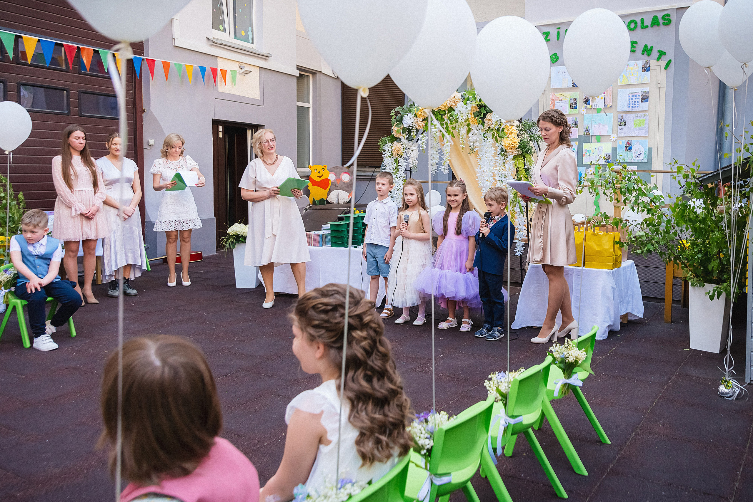 Zīles Skolas Izlaidums. Fotogrāfs Rīgā. Gīmenes, individuālās un dažādu produktu fotosesijas