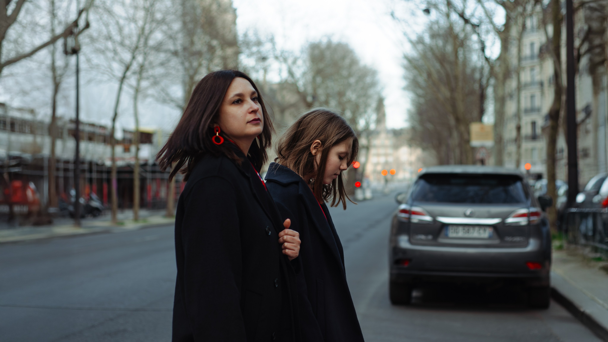 Mother and daughter photoshoot. Paris photographer — Polina Osipova