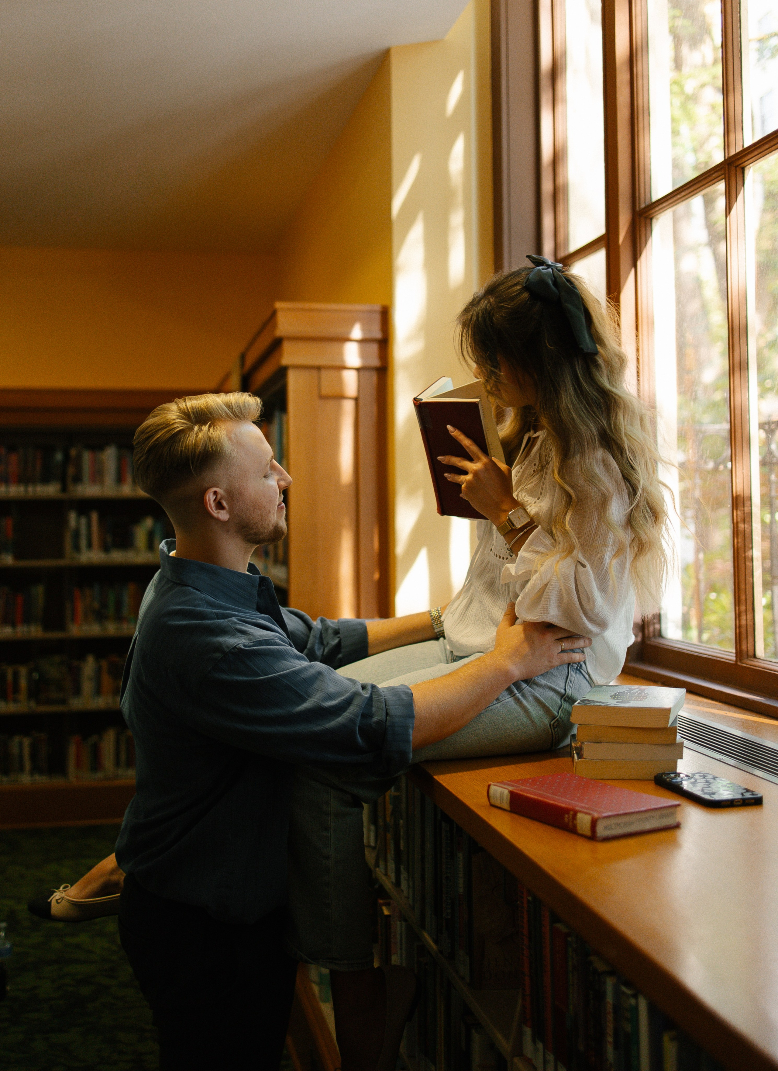Central Library. Family photographer Oregon — Washington