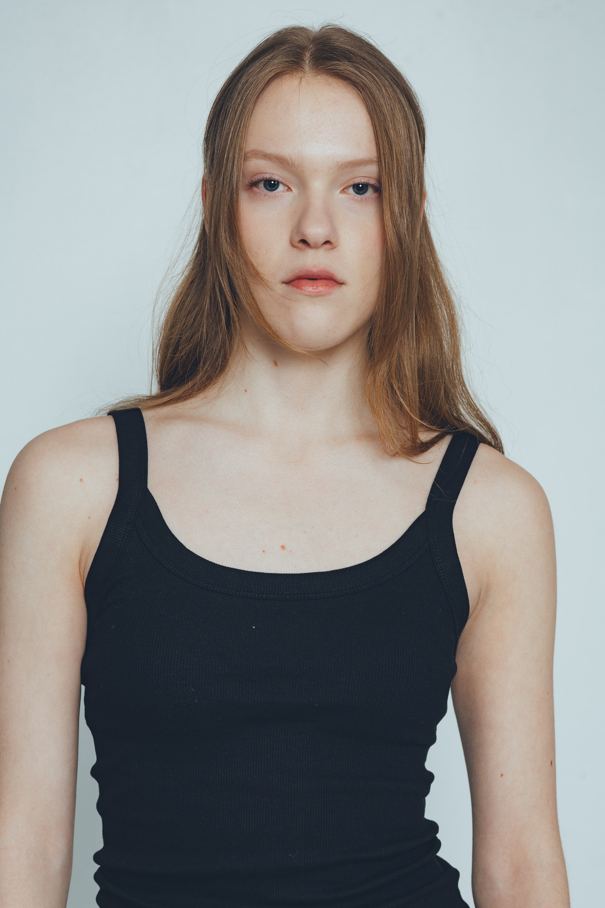 Mallikansiokuvaus. Valokuvaaja Lahti, Helsinki Elena Salonen