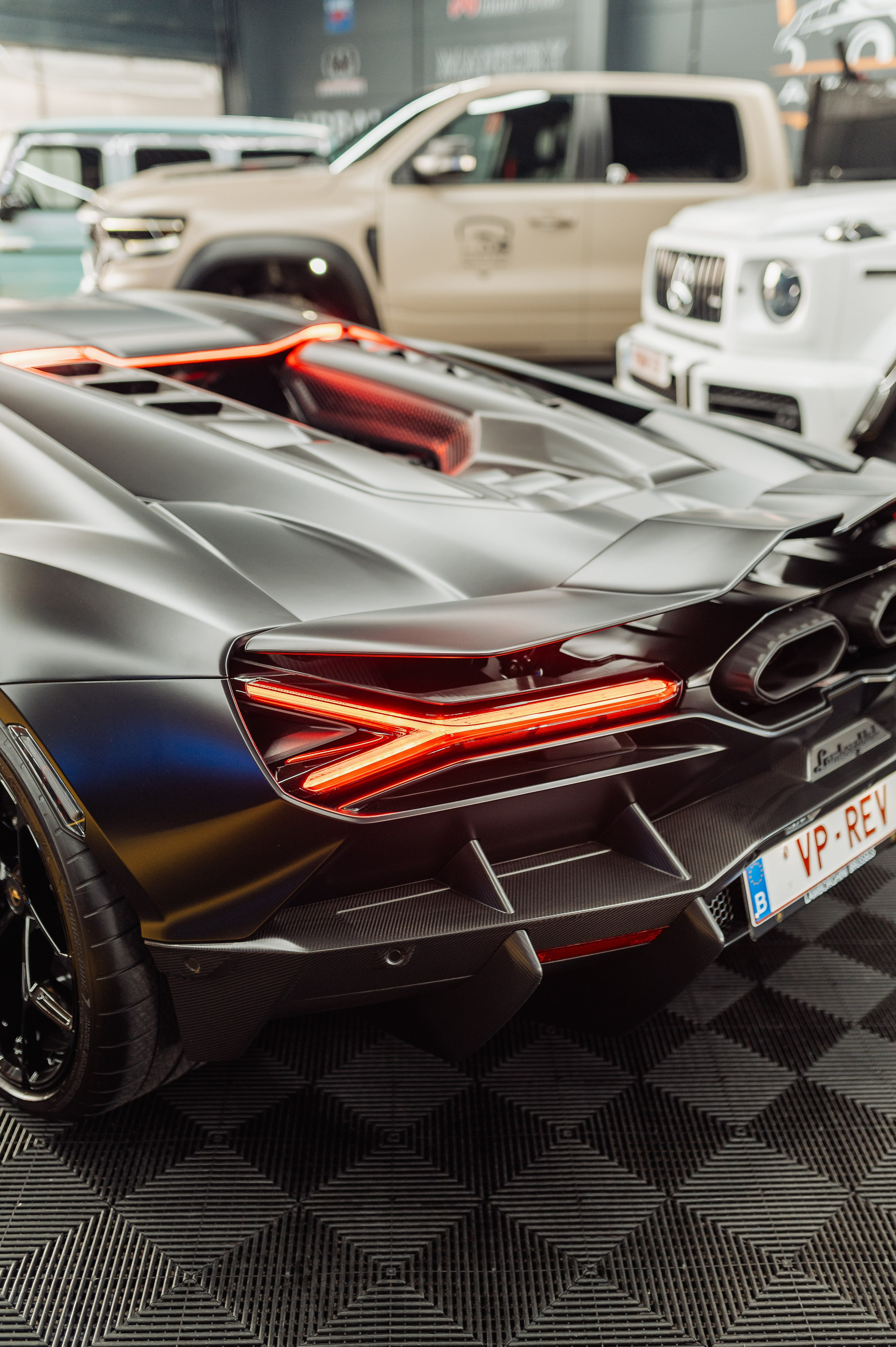 Photographe événement — Inauguration Auto Spa Concept Waterloo | Essence of Memories. Fotograf Roman Bruxelles & Brussels — Botez, Nunta, Evenimente, Sedinte foto | Essence of Memories