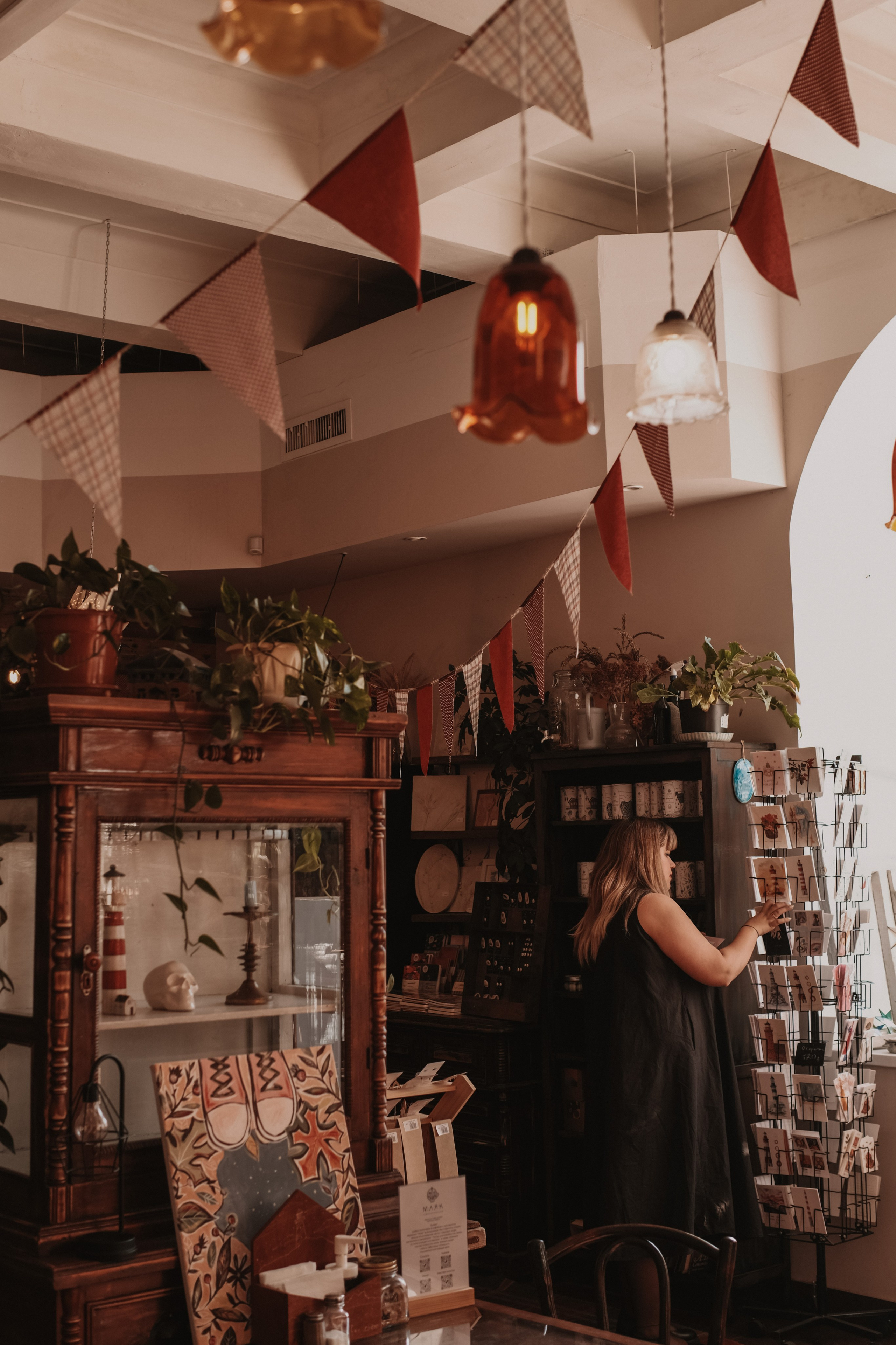 Lighthouse Coffeeshop. Lens Captures Life