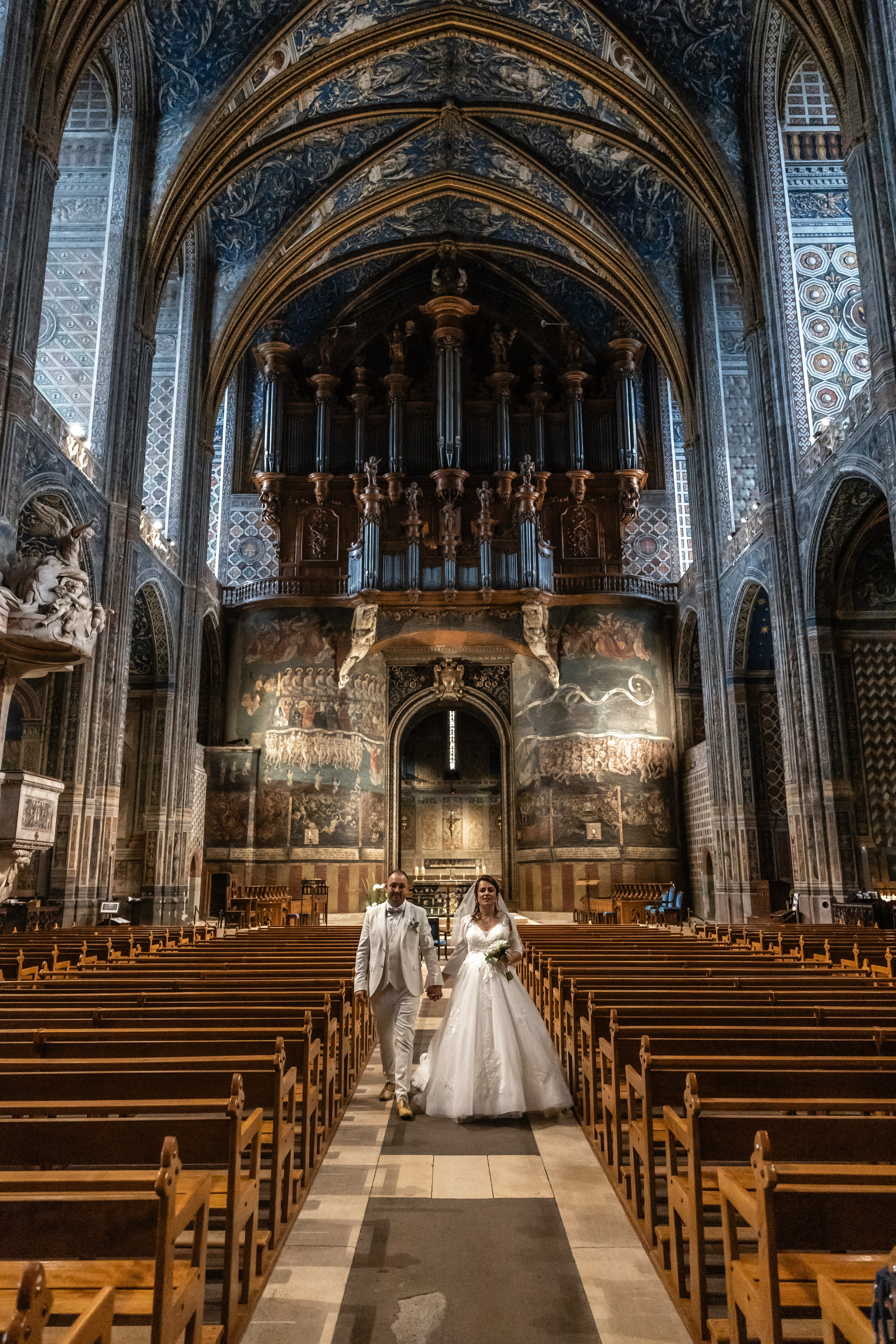 Свадебные фотосессии на юго-западе Франции, запечатленные через свет, эмоции и подлинные моменты. Евгения Смирнова — фотограф в Тулузе и юго-западной Франции