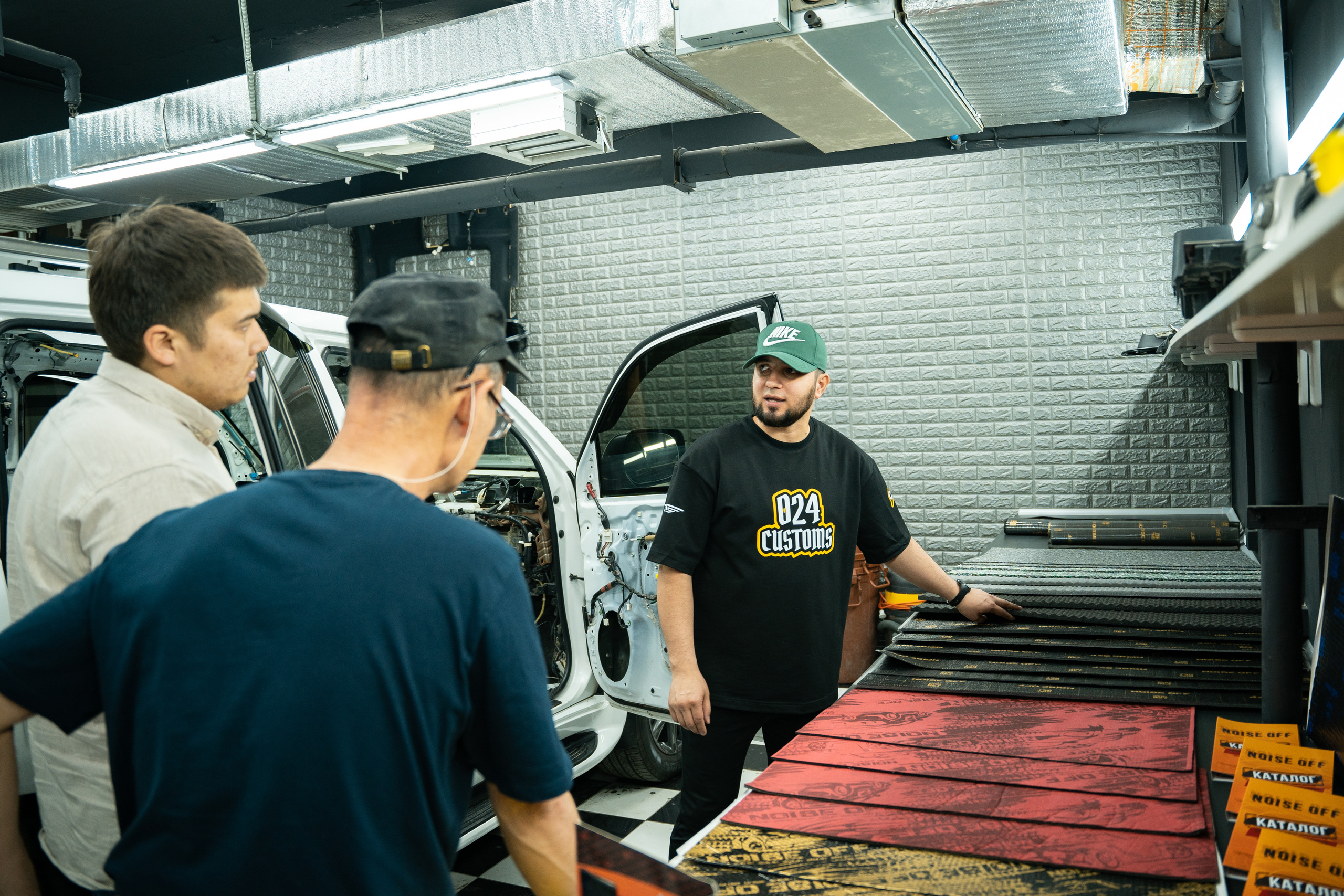 024_Custom. Фотограф Григорий Кравец