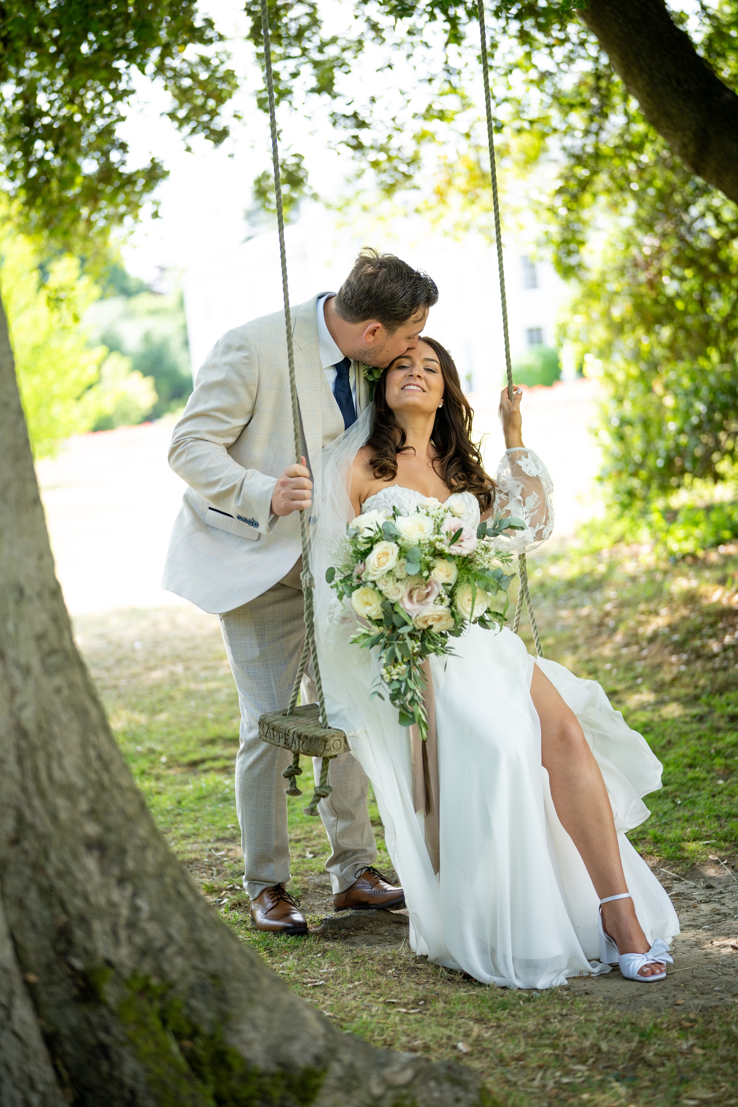 Weddings & Engagements. Wedding and event photographer in guelph ontario canada Jessica Giovanni