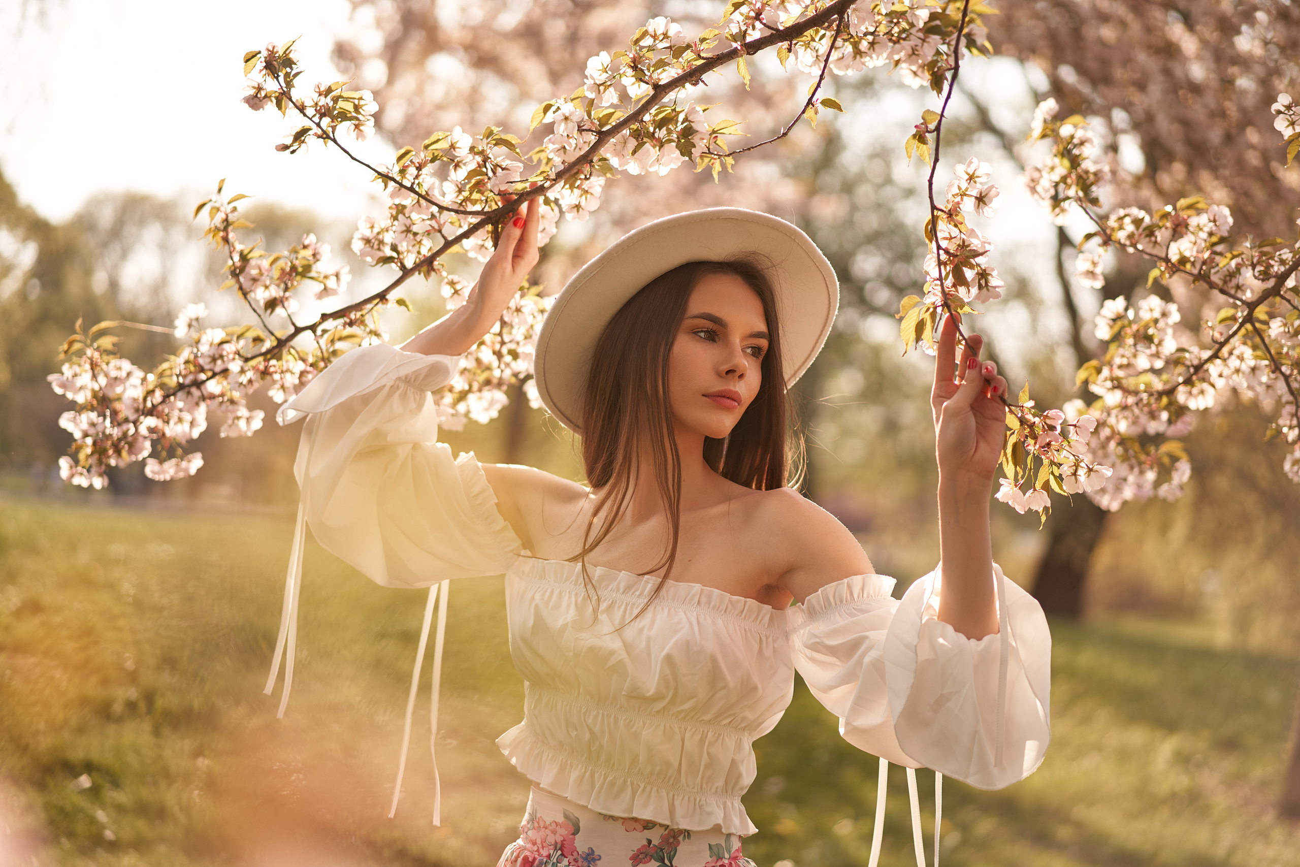 Shooting outdoors. Youdusha.com