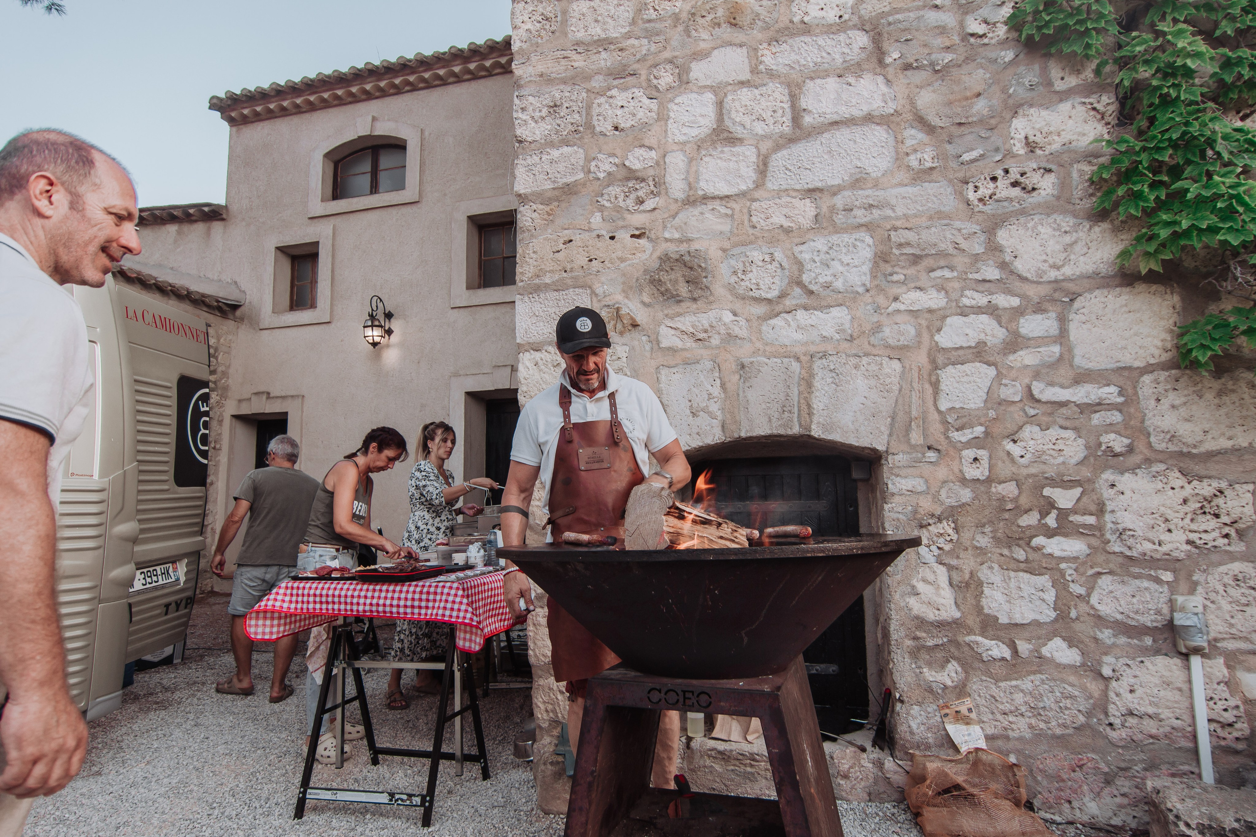 Reportage de fête au Château Prat de Cest. Professional Photographer in France | Poitiers, Tours & Châtellerault | Portrait, Family, Corporate & Wedding Photography