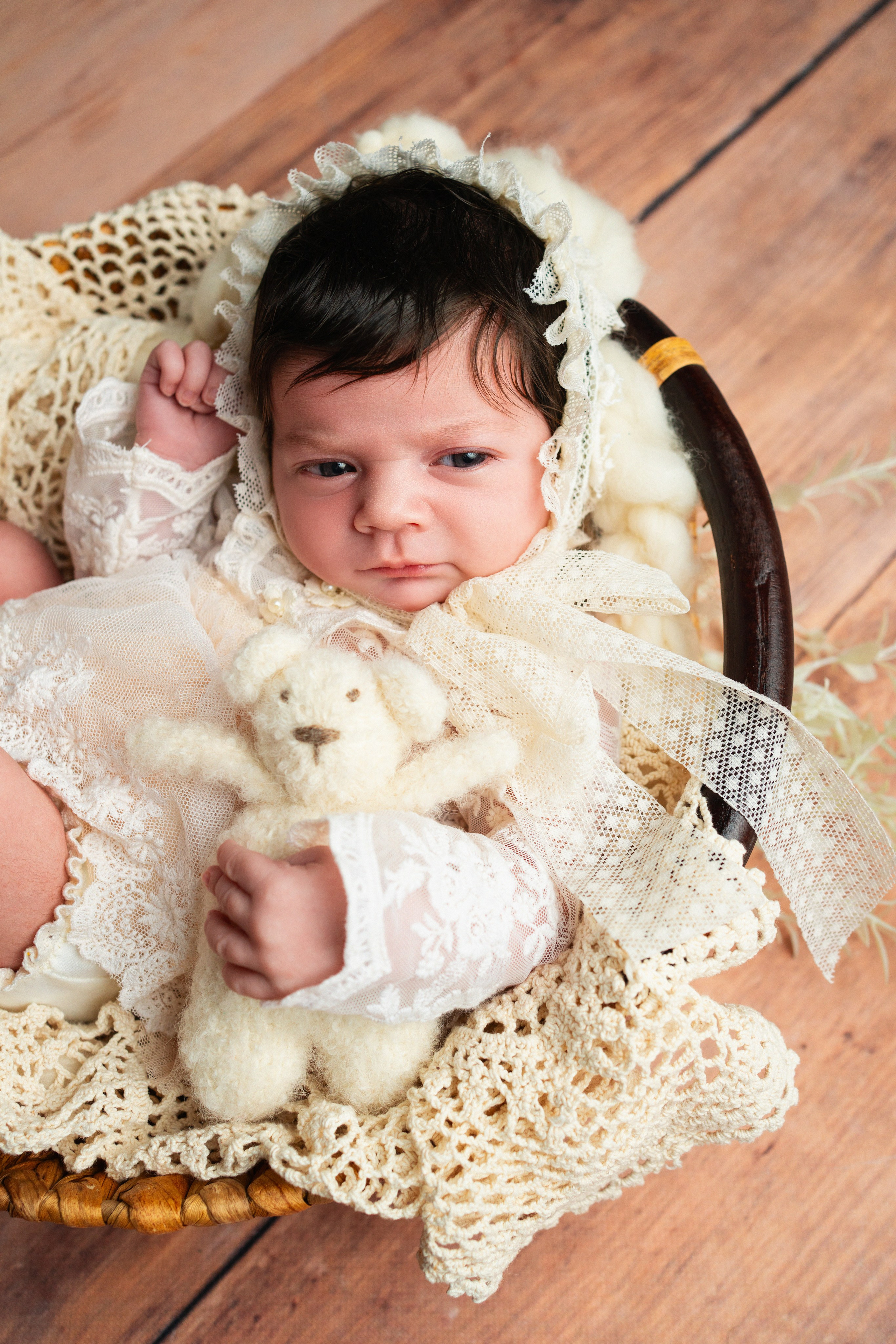 Azra. Neugeborenenfotografin und Retoucher in Augsburg Nastassia Schneider