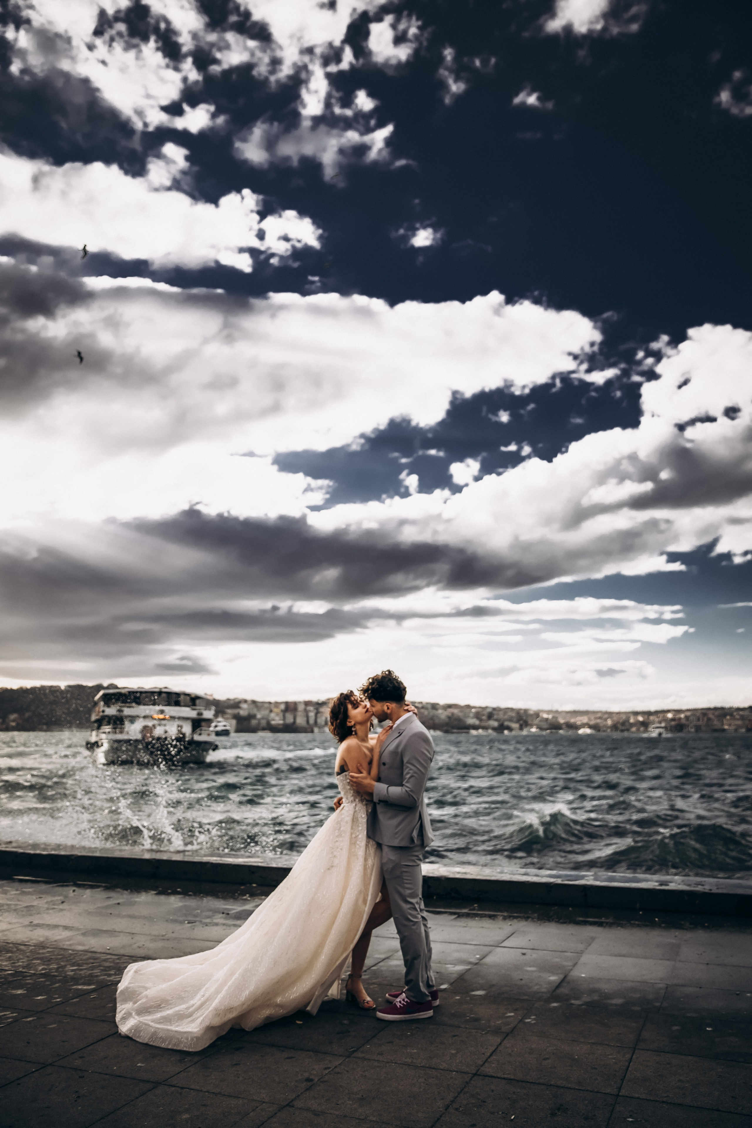  Beautiful wedding couple at Istanbul’s historic marketplace – wedding photos Europe.